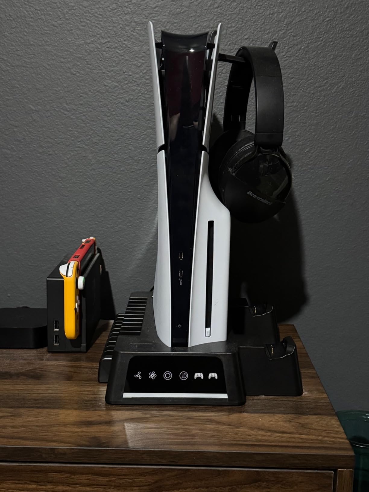 YOGES Compatible with PS5 Cooling Station with Temperature Sensor, 2H Fast PS-5 Dual Controller Charger Station Customer Review YOGES Compatible with PS5 Cooling Station with Temperature Sensor, 2H Fast PS-5 Dual Controller Charger Station - Customer Photo 2