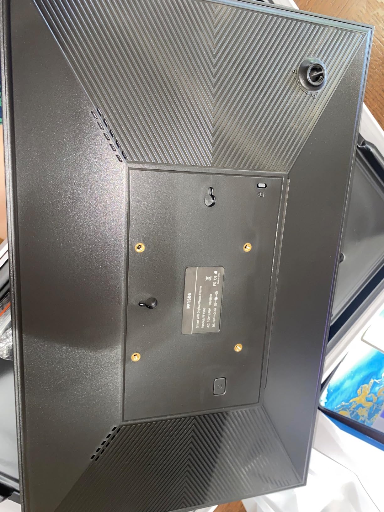 Digital Picture Frame 15.6 Inch Large Digital Photo Frame with 1920 * 1080 IPS Full HD Touchscreen, Humblestead 64GB WiFi Smart Frame Share Photos and Videos via AiMOR App, Wall Mountable - Customer Photo 3