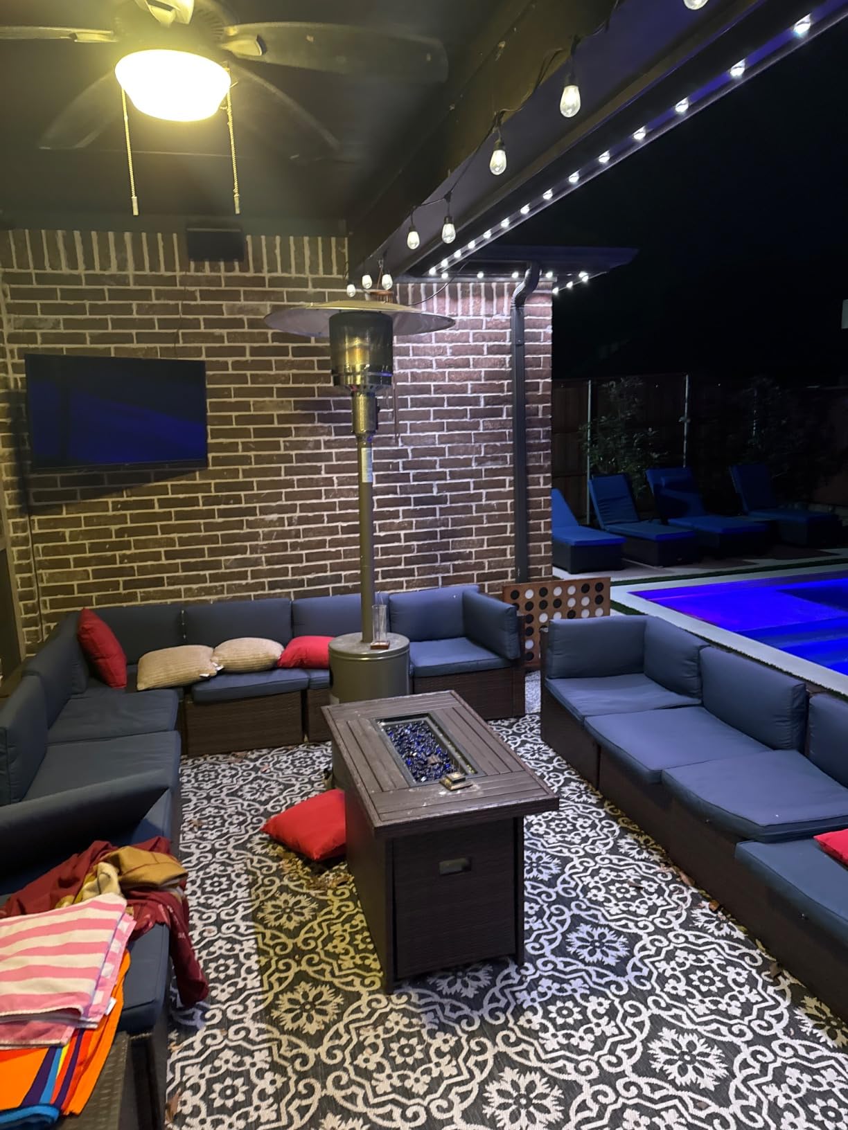 Hykolity 50,000 BTU Propane Patio Heater with Table Design, Stainless Steel Burner, Triple Protection System, Wheels, Outdoor Heaters for Patio, Garden, Commercial and Residentia, Black - Customer Photo 2