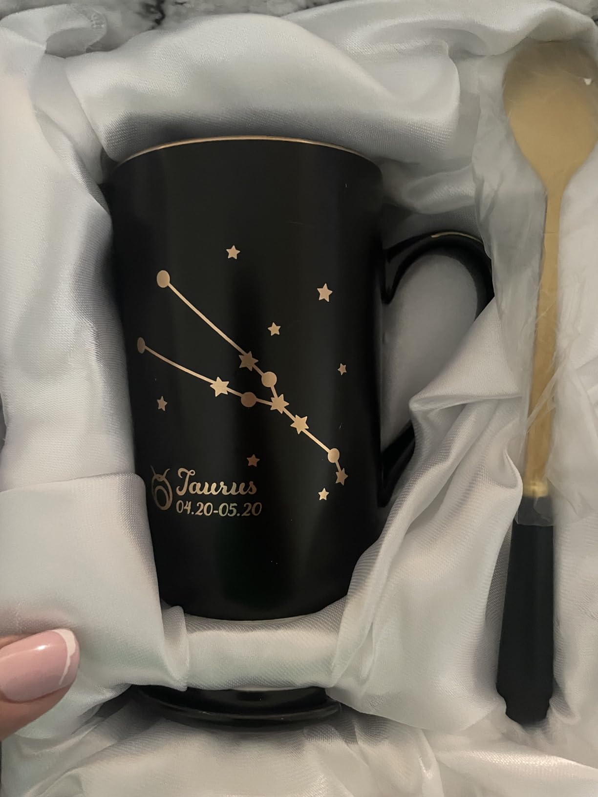 YHRJWN Pisces Gifts for Women, Pisces Constellation Mug, February March Birthdays Gifts for Women Horoscope Astrology Lovers, Pisces Zodiac Sign gifts for Women Girls, 14 Oz Pink with Gift Box - Customer Photo 1