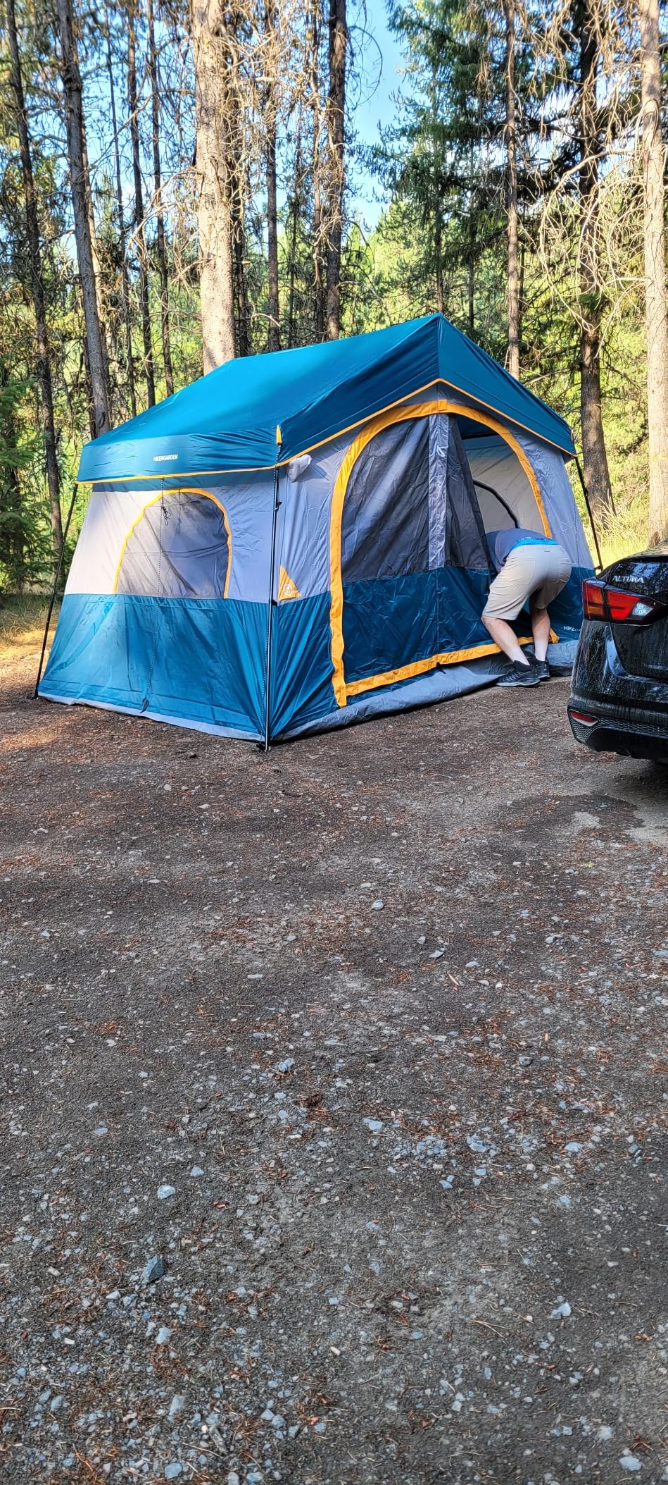 HIKERGARDEN 6-8 Person Camping Tent - Portable Family Cabin Tent for Camp, Windproof Fabric Camp Tent Outdoor for Hiking, Backpacking, Traveling - Customer Photo 3