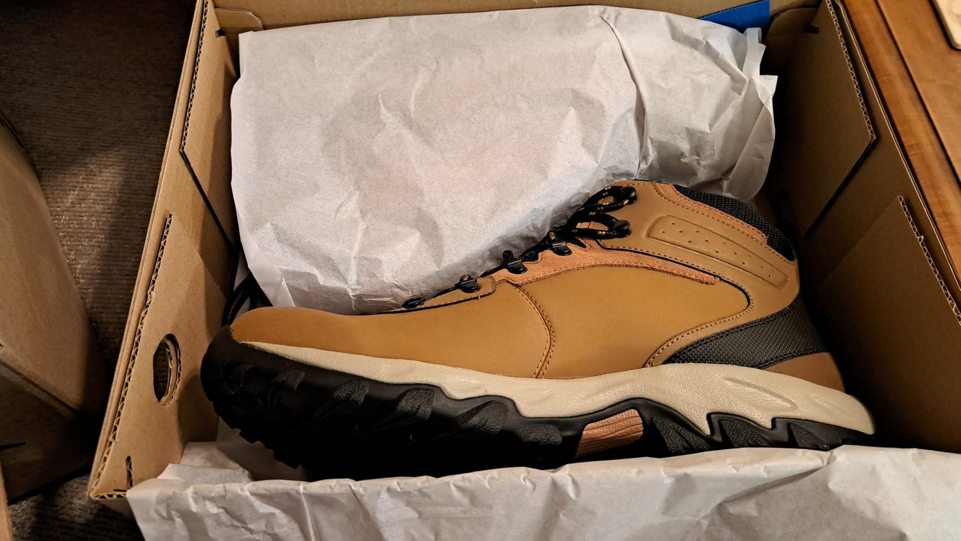 Columbia Men's Newton Ridge Plus II Waterproof Hiking Boots - Customer Photo 2