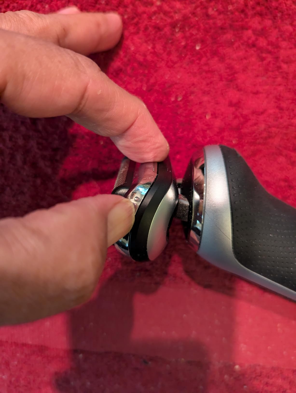 Braun Electric Shaver for Men, Series 7 7171cc, Wet & Dry Shave, Turbo & Gentle Shaving Modes, Waterproof Foil Shaver with Precision Trimmer, Space Grey - Customer Photo 1