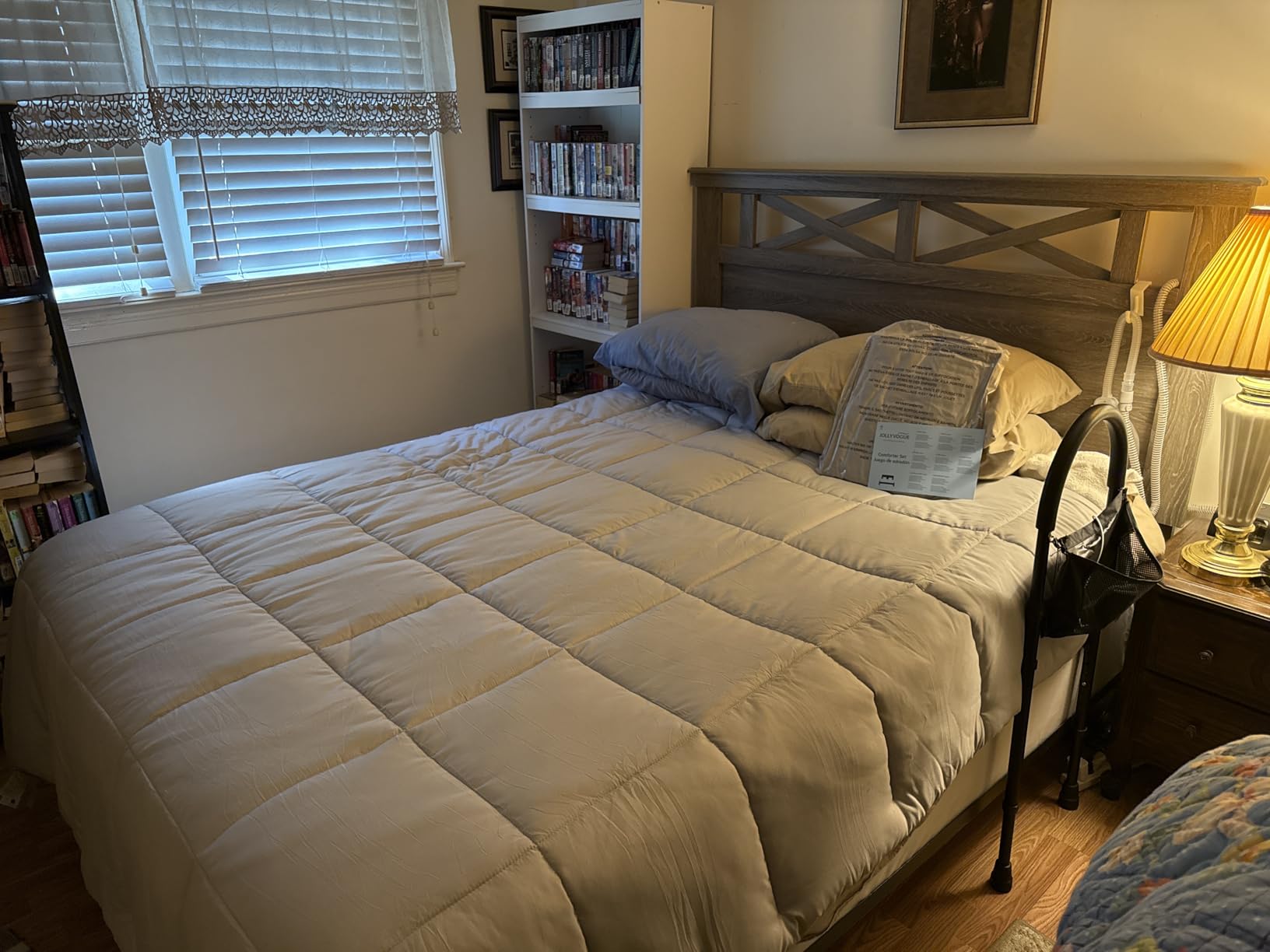 JOLLYVOGUE Queen Comforter Set, Ultra-Soft Bed in a Bag Queen Size 7 Pieces, Oeko-TEX Certified Bedding Set with Down Alternative Comforter, Sheets, Pillowcases & Shams, Black - Customer Photo 2