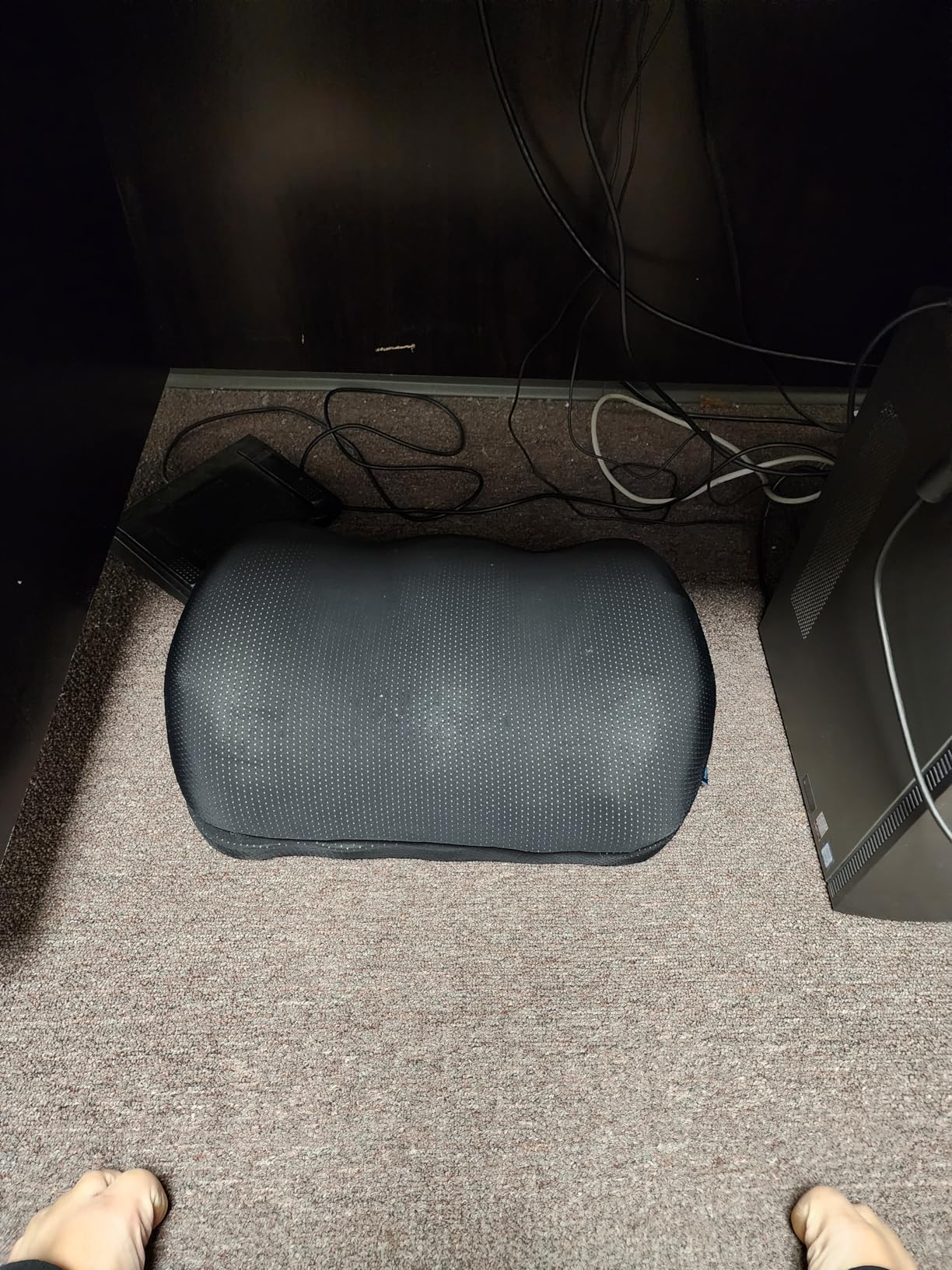 Everlasting Comfort Adjustable Cloud Foot Rest for Under Desk at Work with Pressure Point Nodes - Comfortable Memory Foam Office Foot Stool & Under Desk Pillow for Gaming & Home Accessories - Customer Photo 2