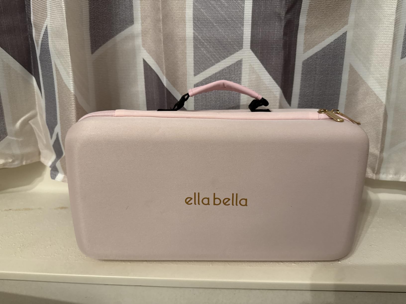 ELLA BELLA® 6 in 1 Professional Hot Air Styler • Powerful Hair Dryer & Straightener Set • Styling Without Heat Damage • Fast Drying Curling Volumizing Straightening • Includes Protective Travel Case Customer Review ELLA BELLA® 6 in 1 Professional Hot Air Styler • Powerful Hair Dryer & Straightener Set • Styling Without Heat Damage • Fast Drying Curling Volumizing Straightening • Includes Protective Travel Case - Customer Photo 2