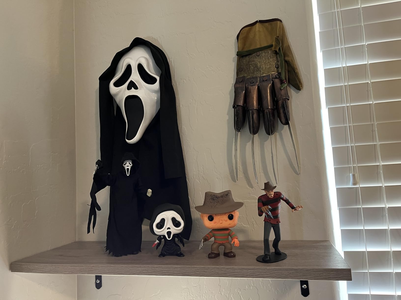 Funko POP! Movies: Ghostface - Ghostface - Collectable Vinyl Figure - Gift Idea - Official Merchandise - for Kids & Adults - Horror Fans - Model Figure for Collectors and Display - Customer Photo 2