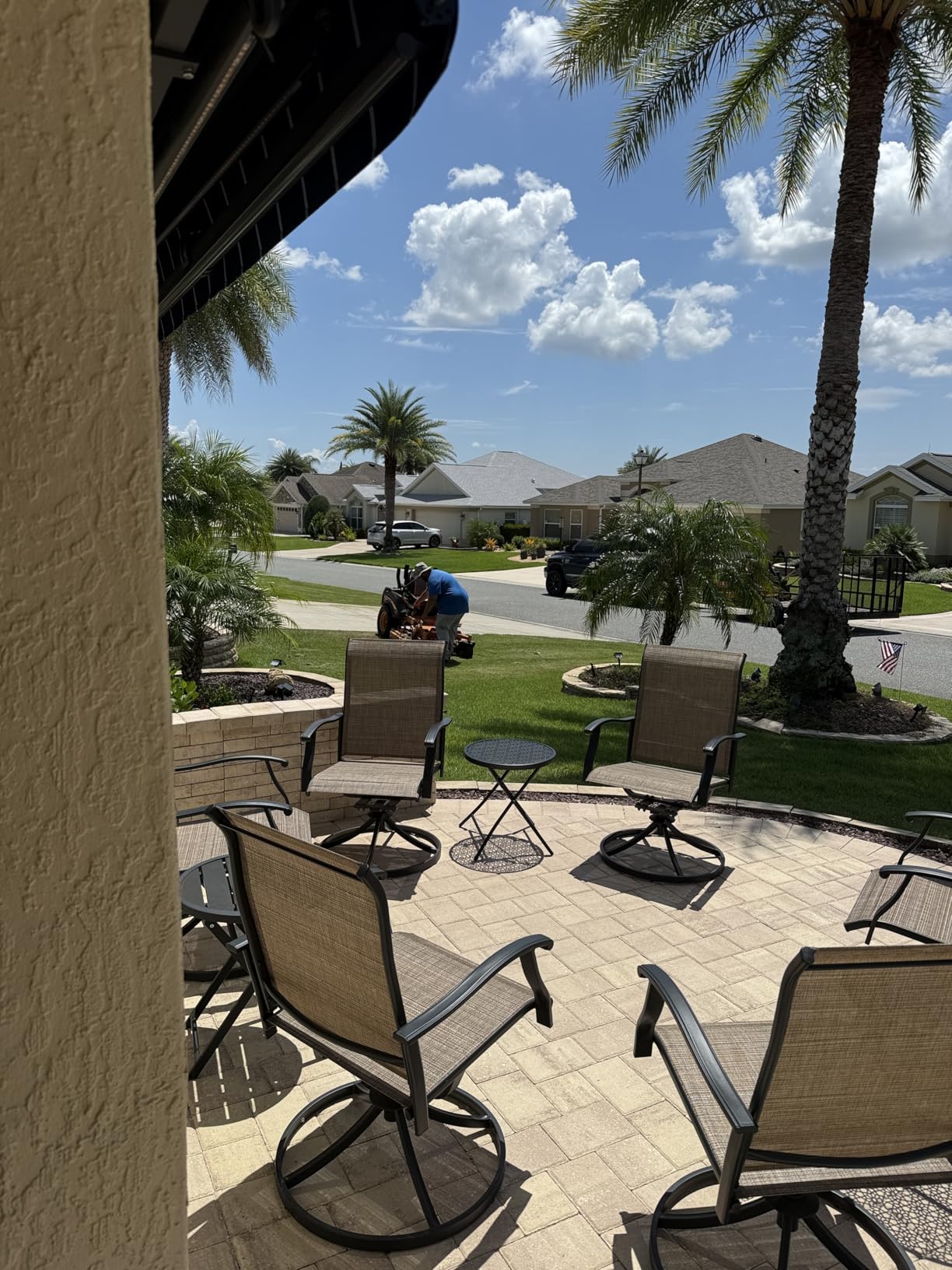 aosu Security Cameras Outdoor Wireless, 4 Cam-Kit, No Subscription, Solar-Powered, Home Security Cameras System with 360° Pan & Tilt, Auto Tracking, 2K Color Night Vision, Easy Setup, 2.4 & 5GHz WiFi - Customer Photo 1