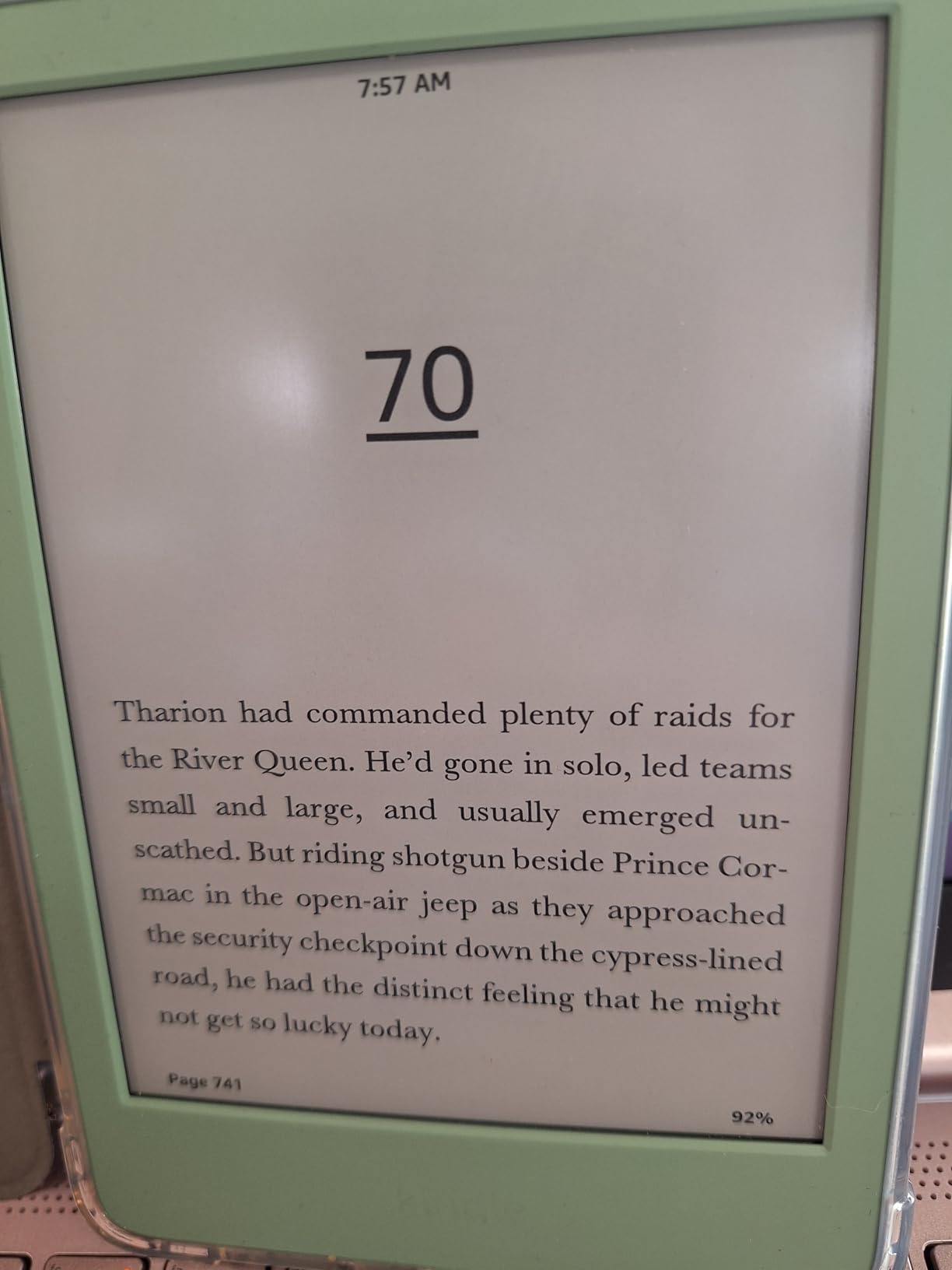 Amazon Kindle 16 GB (newest model) - Lightest and most compact Kindle, now with faster page turns, and higher contrast ratio, for an enhanced reading experience - Black - Customer Photo 3