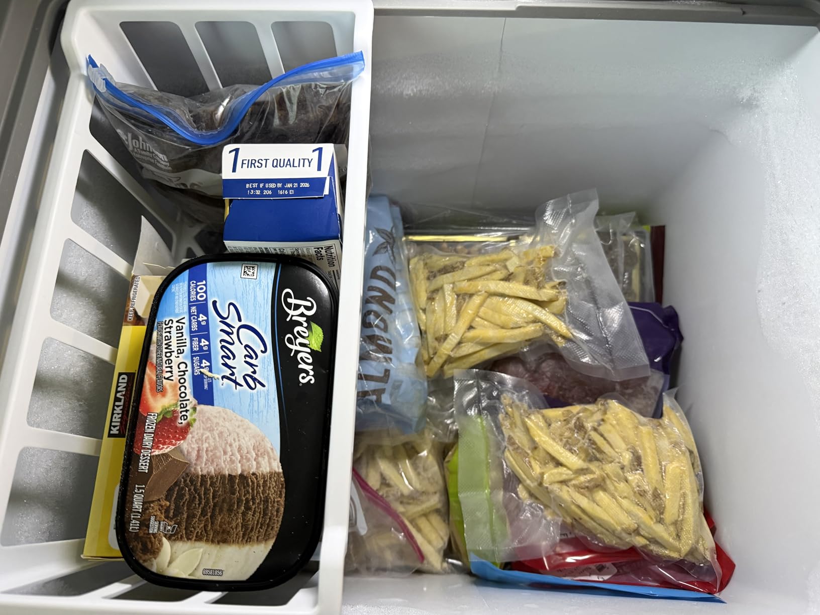 Midea MERC04C4BAWW Chest Freezer, 3.5 Cubic Feet Freezer With Removable Basket, Interior LED Light, Adjustable Temperature, For Kitchen Apartment Office, White - Customer Photo 1