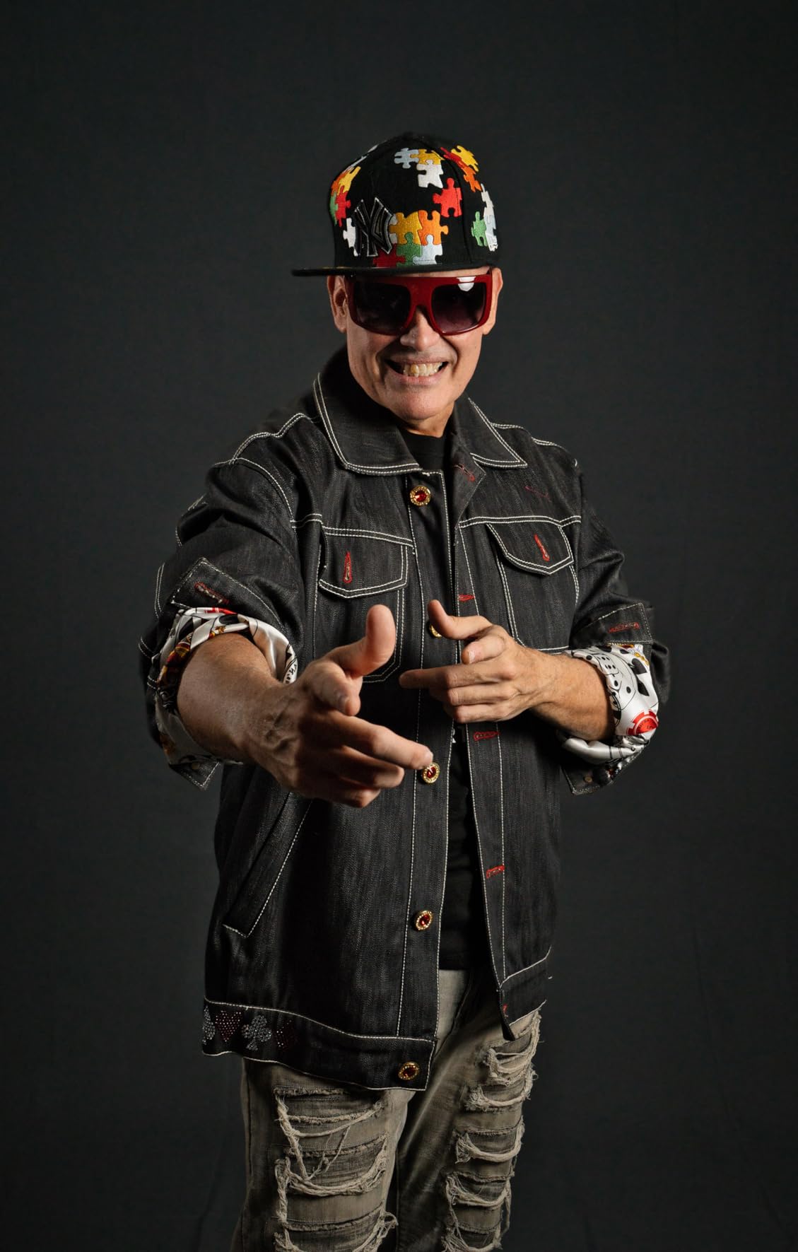 5x7ft Black Backdrop Background for Photography, High Density Polyester Fabric Black Photo Backdrop Curtain for Portrait Photoshoot, Party and Video - Customer Photo 1