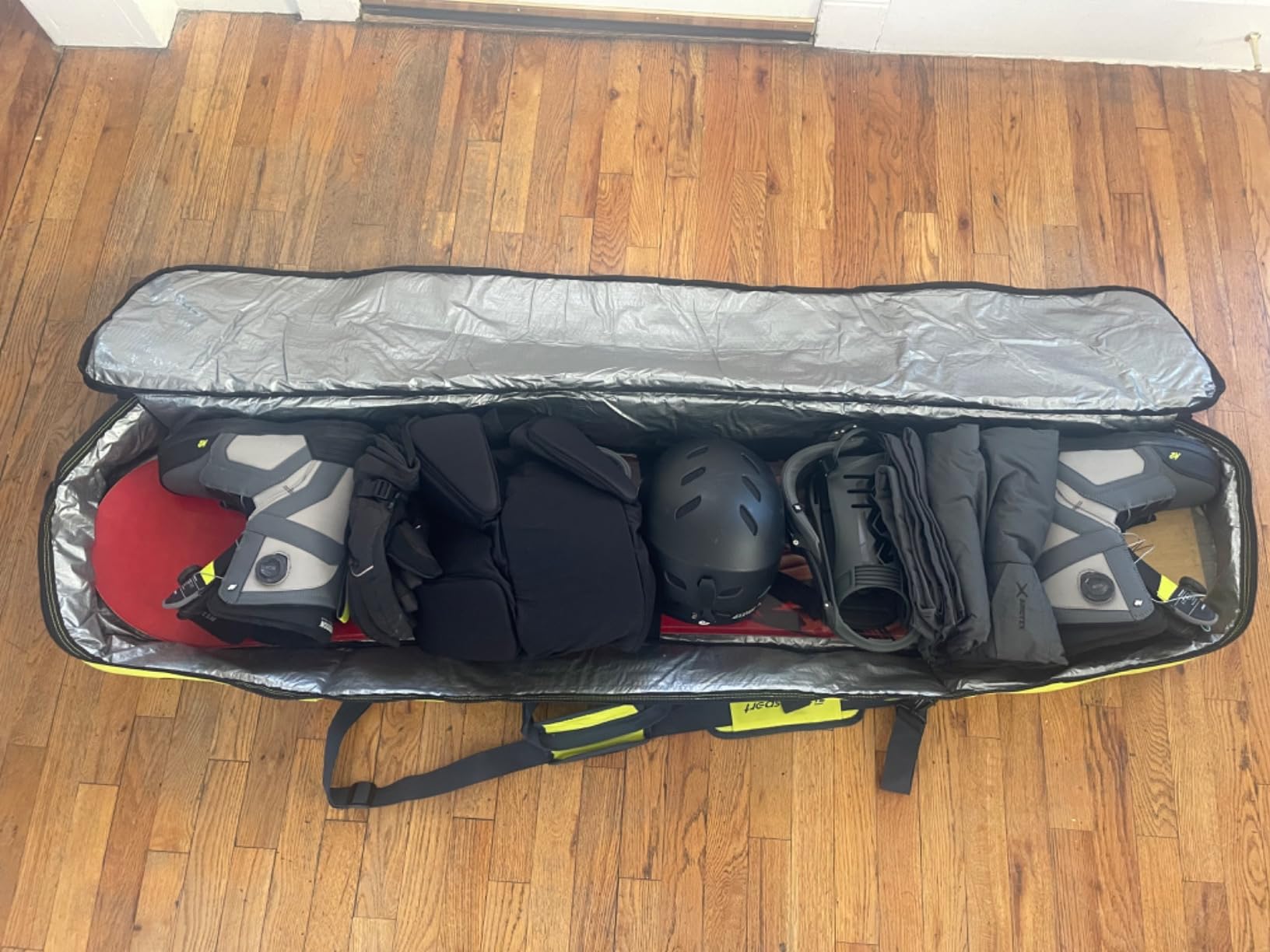 Tonesport Snowboard Bag For Air Travel - Padded Snowboard Bag - Waterproof and Fully Padded Snowboarding Travel Bag For Flying - Up to 165 CM Snowboards - Jet Black - Customer Photo 2