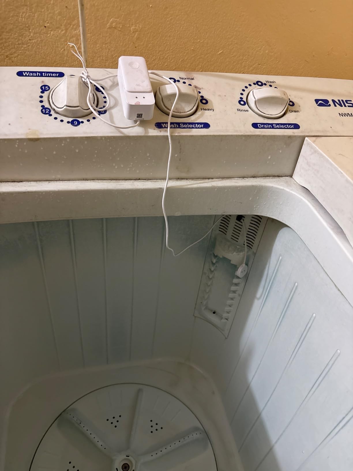 SwitchBot WiFi Water Leak Detector, Smart Water Sensor with 100dB Adjustable Alarm&App Alerts Customer Review SwitchBot WiFi Water Leak Detector, Smart Water Sensor with 100dB Adjustable Alarm&App Alerts - Customer Photo 4