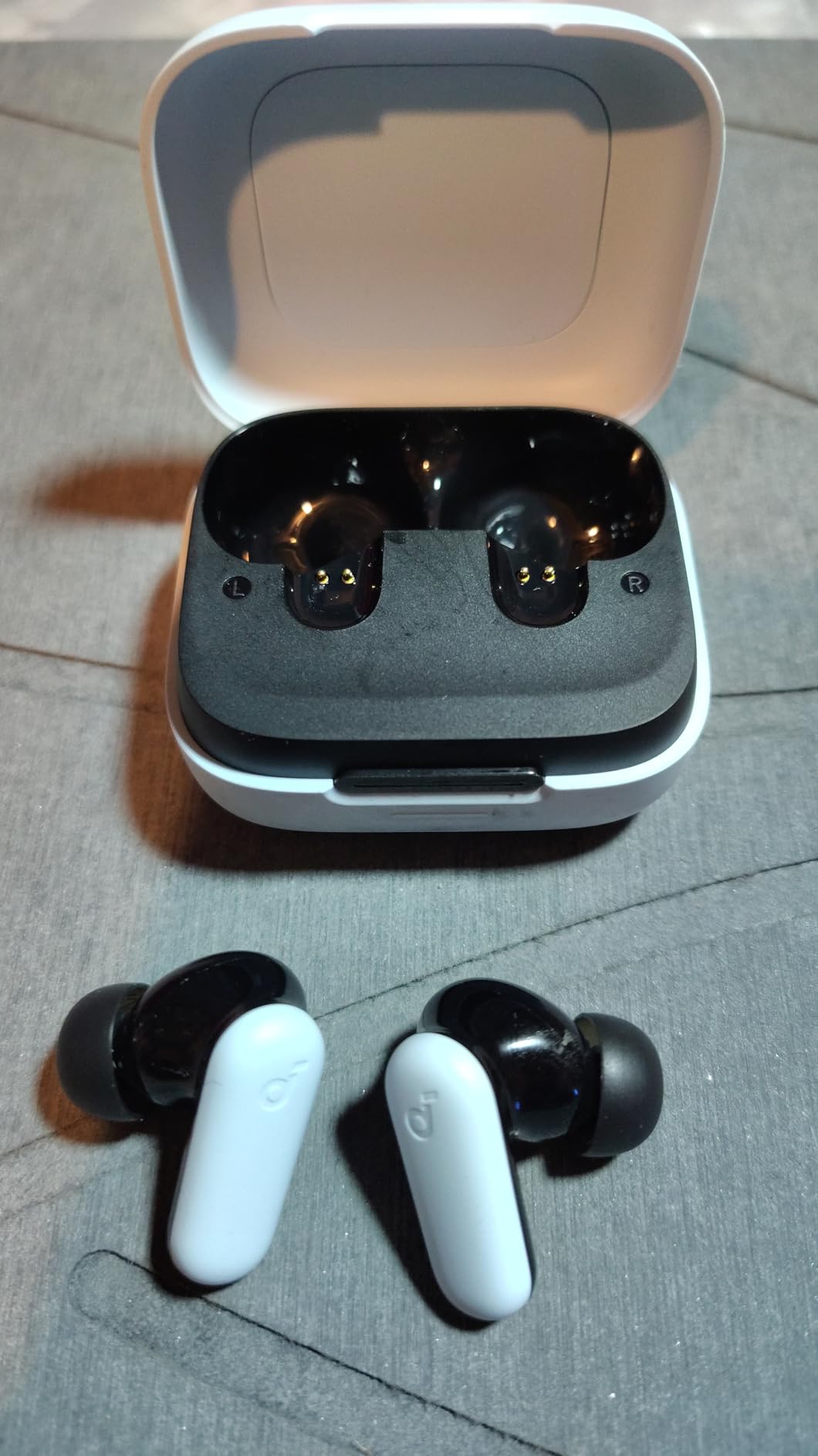 Soundcore P30i by Anker Noise Cancelling Earbuds, Strong and Smart Noise Cancelling, Powerful Bass, 45H Playtime, 2-in-1 Case and Phone Stand, IP54, Wireless Earbuds, Bluetooth 5.4 (Black) Customer Review Soundcore P30i by Anker Noise Cancelling Earbuds, Strong and Smart Noise Cancelling, Powerful Bass, 45H Playtime, 2-in-1 Case and Phone Stand, IP54, Wireless Earbuds, Bluetooth 5.4 (Black) - Customer Photo 1