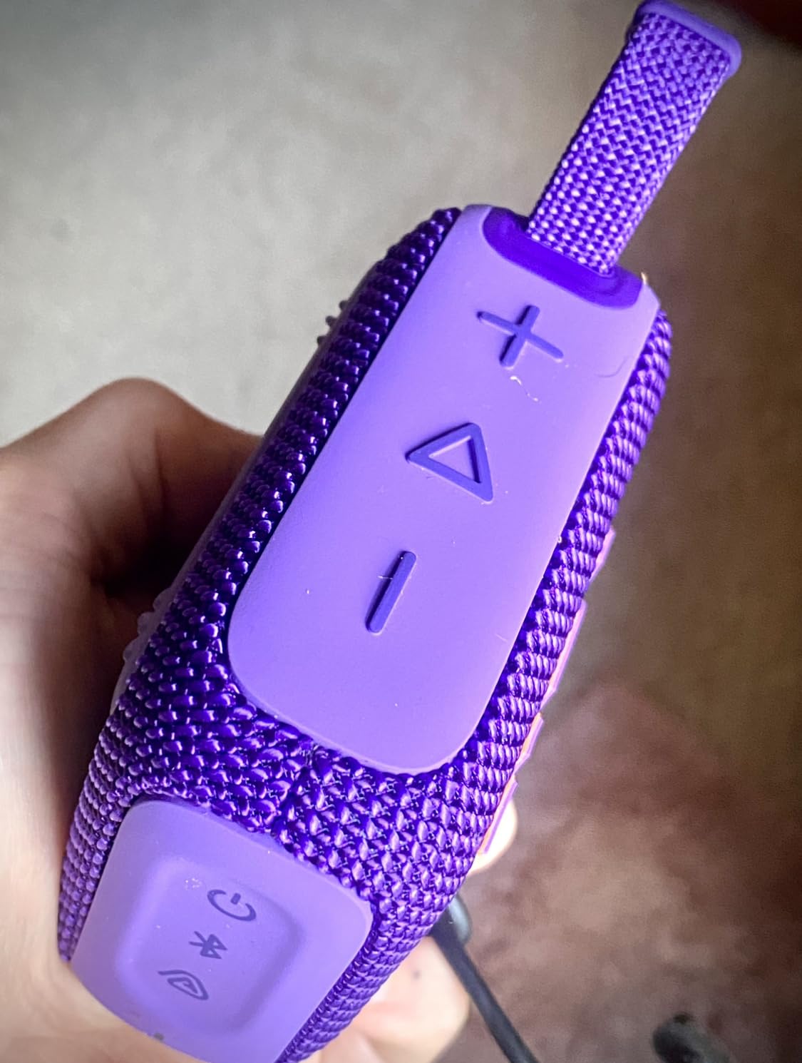 JBL Go 4 - Ultra-Portable, Waterproof and Dustproof Bluetooth Speaker, Big Pro Sound with Punchy bass, 7-Hour Built-in Battery, Made in Part with Recycled Materials (Black) - Customer Photo 2