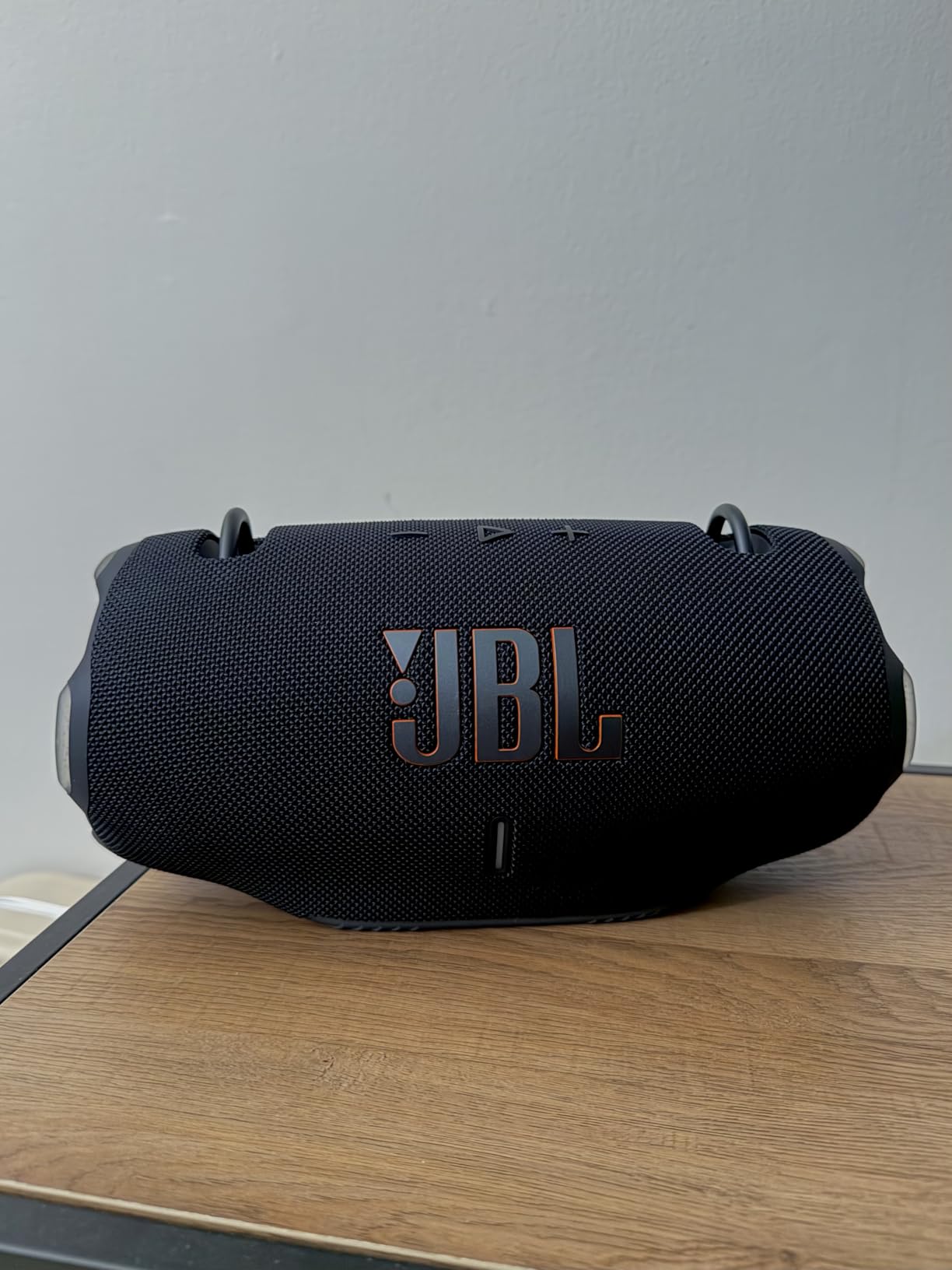 JBL Xtreme 4 - Portable Bluetooth Speaker, Powerful Sound and Deep Bass, IP67 Waterproof, 24 Hours of Playtime, Powerbank, Auracast for Multi-Speaker Pairing (Black) Customer Review JBL Xtreme 4 - Portable Bluetooth Speaker, Powerful Sound and Deep Bass, IP67 Waterproof, 24 Hours of Playtime, Powerbank, Auracast for Multi-Speaker Pairing (Black) - Customer Photo 1