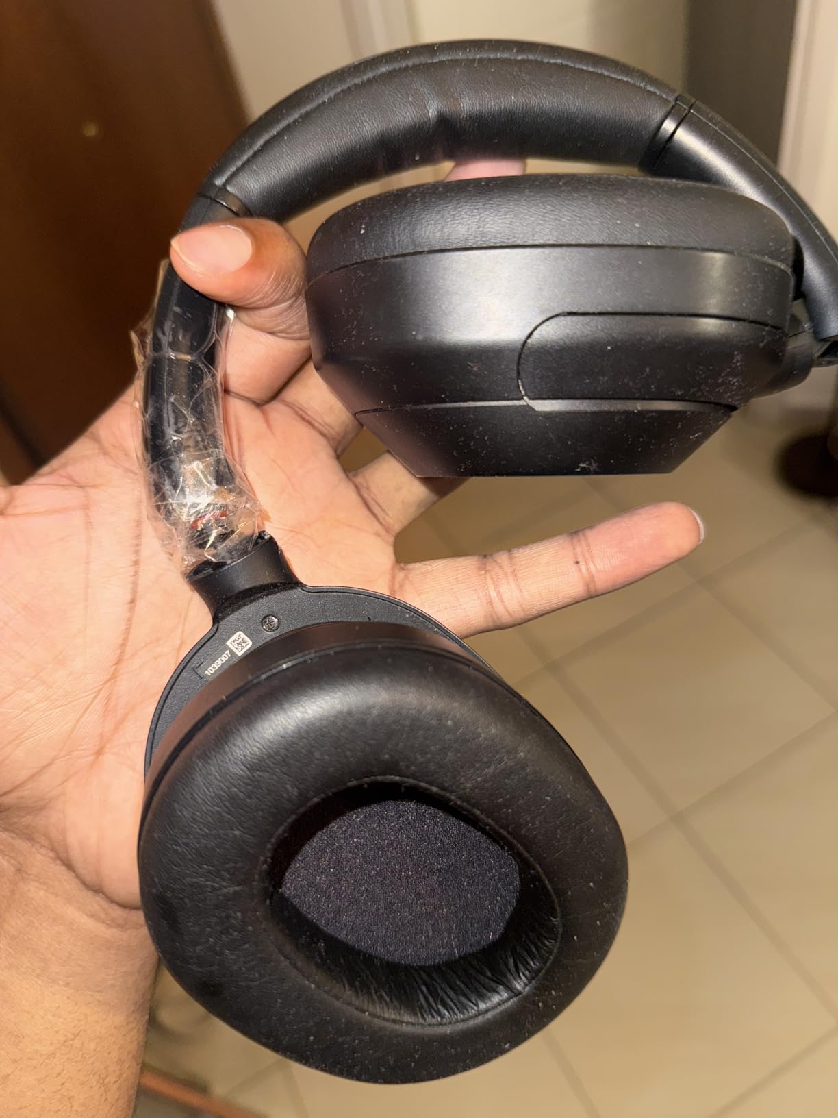 Sony ULT WEAR Over-Ear Noise Canceling Bluetooth Headphones with Alexa Built-in, Comfortable Design, 30-Hour Battery, Massive Bass, & Signature Noise Canceling Found in 1000X Series, Black - Customer Photo 2