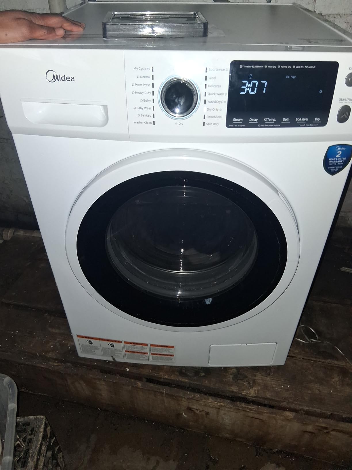 Midea 24 Inch Washer and Dryer Combo, All in One Washer and Dryer 2.7 cu.ft 26lbs, Ventless Washing Machine, Steam Care, Overnight Dry, 1400 RPM, 16 Cycles Front Load Washer, Full-Automatic, White - Customer Photo 2