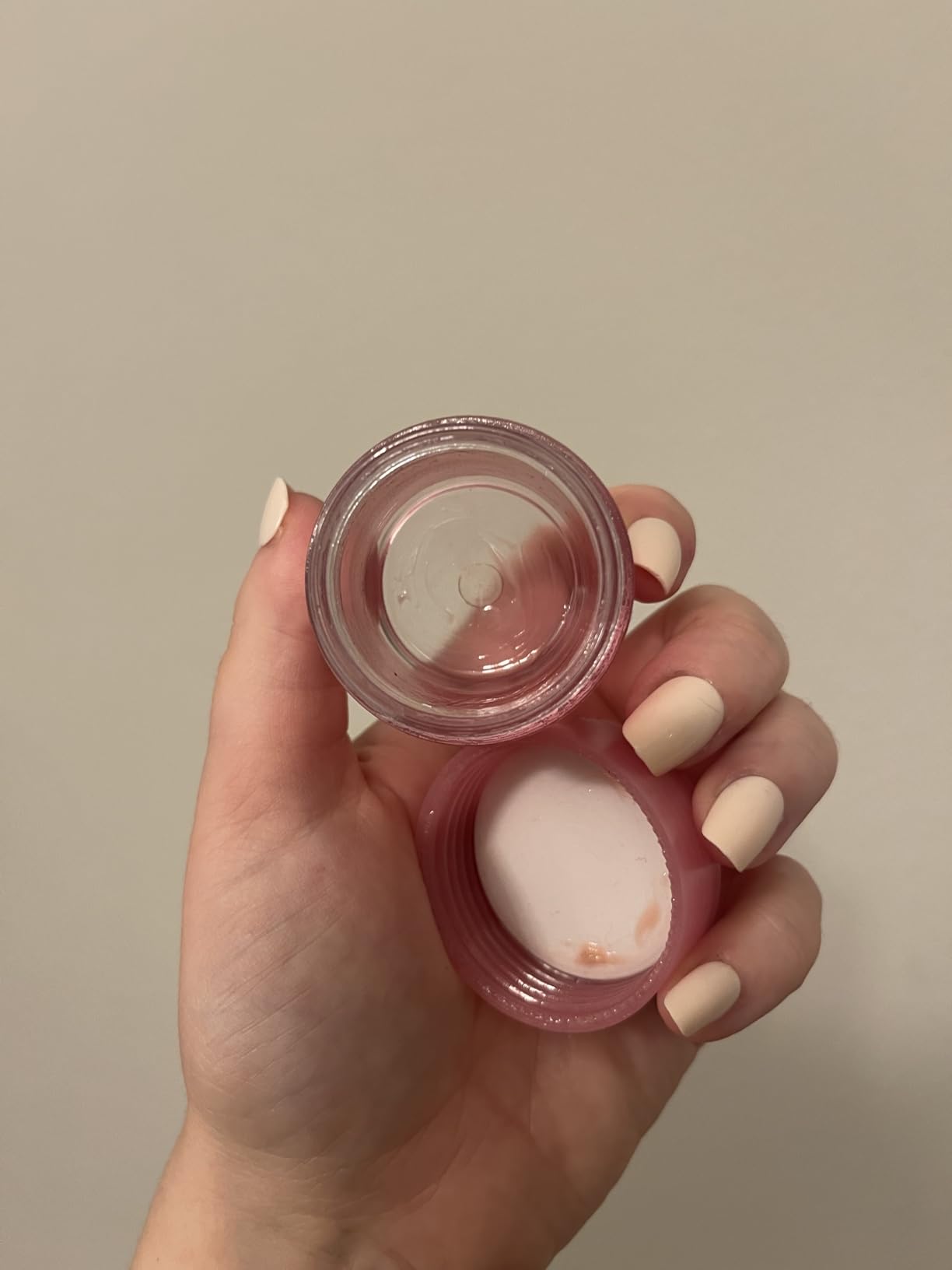 LANEIGE Lip Sleeping Mask: Nourish, Hydrate, Vitamin C, Murumuru & Shea Butter, Antioxidants, Flaky, Dry Lips Customer Review LANEIGE Lip Sleeping Mask: Nourish, Hydrate, Vitamin C, Murumuru & Shea Butter, Antioxidants, Flaky, Dry Lips - Customer Photo 1