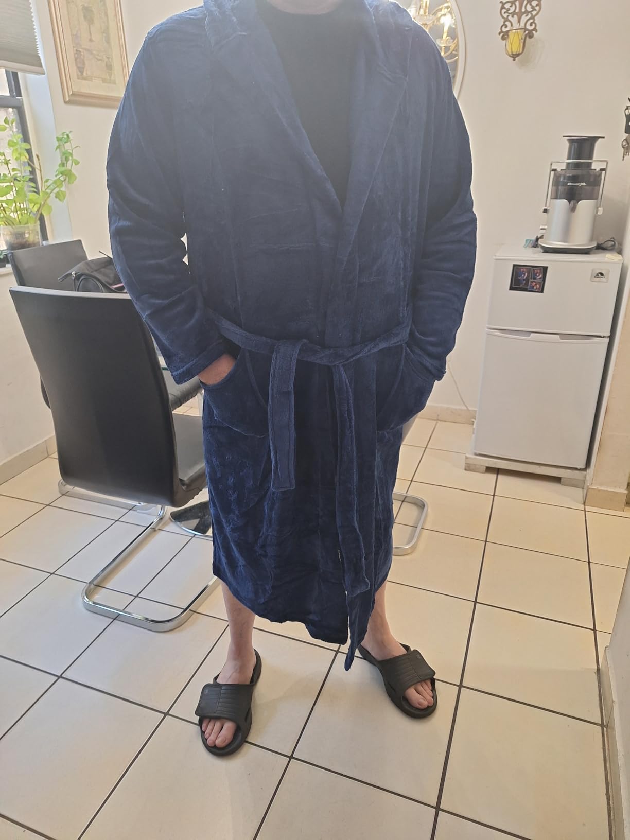 Mens Hooded Fleece Robe, Lightweight Soft Warm Fleece Bathrobe Shower Spa Long Robe With Pockets Customer Review Mens Hooded Fleece Robe, Lightweight Soft Warm Fleece Bathrobe Shower Spa Long Robe With Pockets - Customer Photo 1