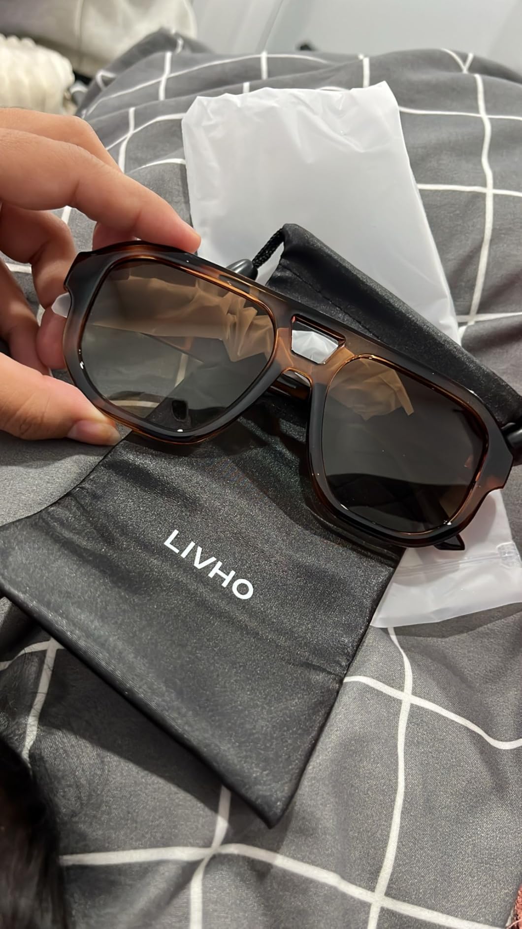livho Trendy Polarized Square Aviator Sunglasses Women Men Square Eyewear Frame, Retro Sun Glasses for Women Men 2025 Shades Customer Review livho Trendy Polarized Square Aviator Sunglasses Women Men Square Eyewear Frame, Retro Sun Glasses for Women Men 2025 Shades - Customer Photo 2