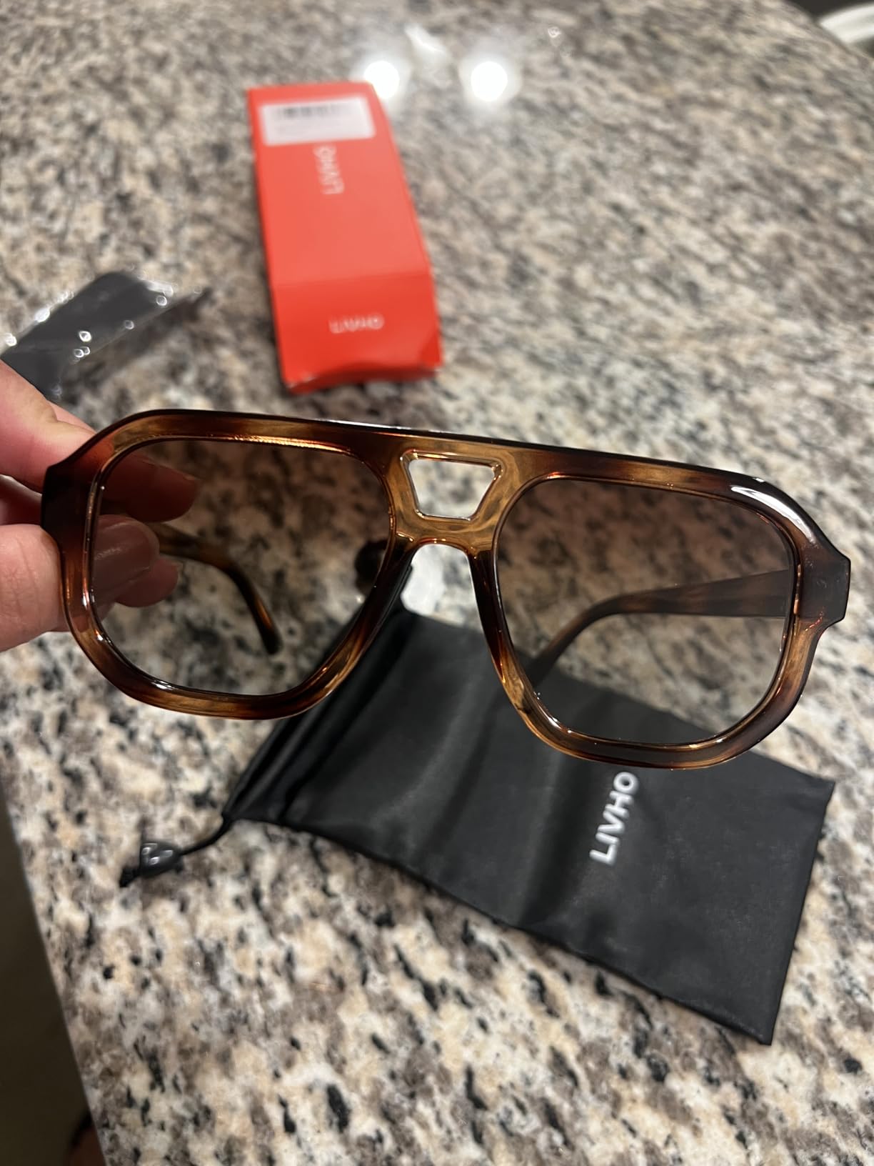 livho Trendy Polarized Square Aviator Sunglasses Women Men Square Eyewear Frame, Retro Sun Glasses for Women Men 2025 Shades Customer Review livho Trendy Polarized Square Aviator Sunglasses Women Men Square Eyewear Frame, Retro Sun Glasses for Women Men 2025 Shades - Customer Photo 4