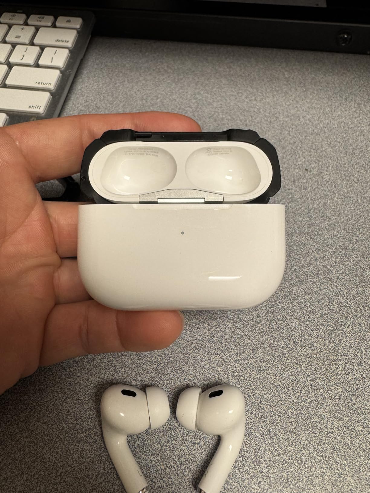 Apple AirPods Pro 2 Wireless Earbuds, Active Noise Cancellation, Hearing Aid Feature, Bluetooth Headphones, Transparency, Personalized Spatial Audio, High-Fidelity Sound, H2 Chip, USB-C Charging - Customer Photo 3