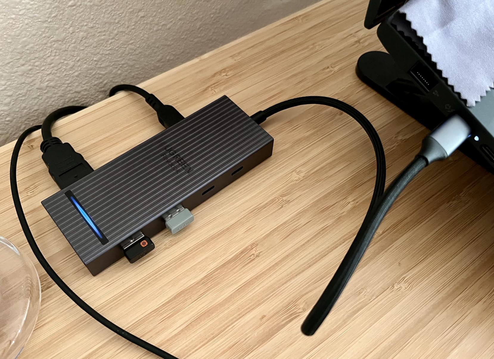 UGREEN 7 in 1 Docking Station Dual Monitor, USB C Hub Dual 4K@60Hz HDMI Display, 10Gbps USB-A/C Data Ports, 100W PD, Aluminum Revodok Pro Laptop Docking Station for HP, Thinkpad, Dell and More Customer Review UGREEN 7 in 1 Docking Station Dual Monitor, USB C Hub Dual 4K@60Hz HDMI Display, 10Gbps USB-A/C Data Ports, 100W PD, Aluminum Revodok Pro Laptop Docking Station for HP, Thinkpad, Dell and More - Customer Photo 3