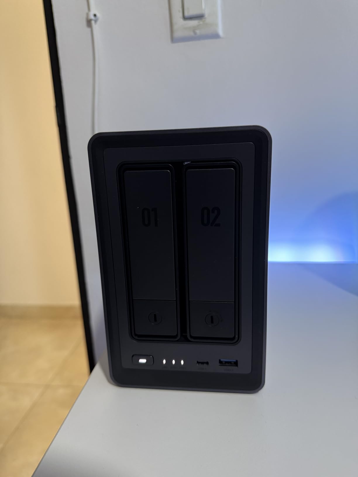 UGREEN NASync DXP4800 4-Bay Desktop NAS, Intel N100 Quad-core CPU, 8GB DDR5 RAM, 32G eMMC, 2X 2.5GbE, 2X M.2 NVMe Slots, 4K HDMI, Network Attached Storage (Diskless) - Customer Photo 2