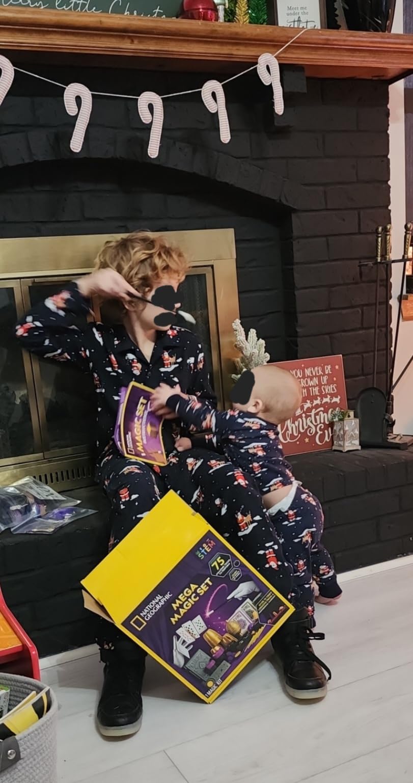 National Geographic Kids Magic Set - 45 Magic Tricks for Kids to Perform with Step-by-Step Video Instructions for Each Trick Provided by a Professional Magician, Toys for Boys and Girls - Customer Photo 1