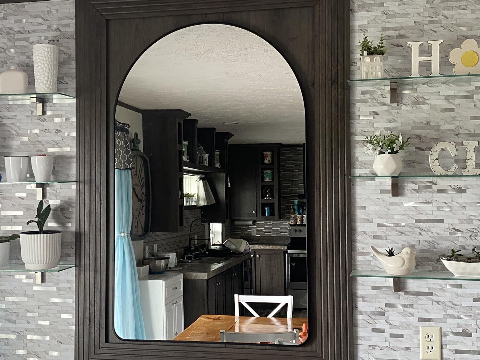 FORBATH Arched Bathroom Mirror 30x36 Inch, Bathroom Mirror Wall Mounted Modern Black Aluminum Frame Decor Dresser Mirror for Bedroom Living Room Entryway, Hanging or Leaning Against Wall - Customer Photo 2