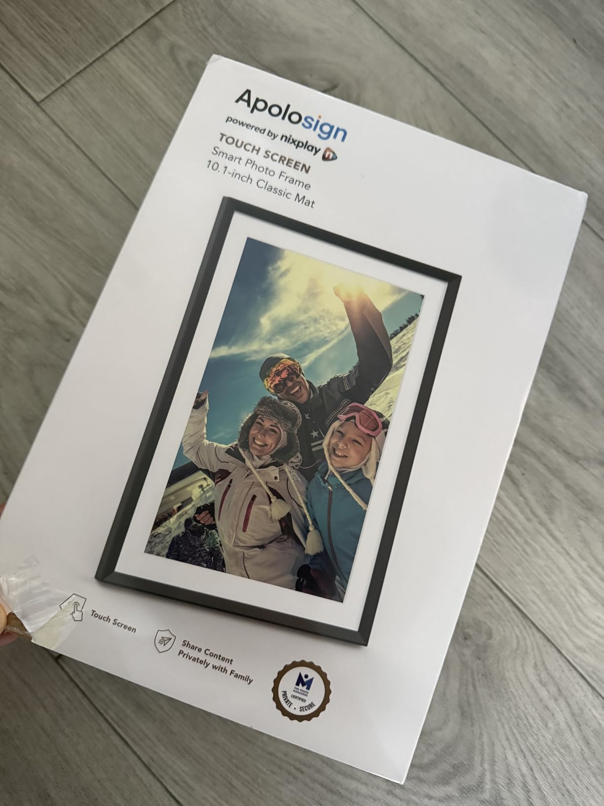 ApoloSign Digital Picture Frame Powered by Nixplay, 15.6