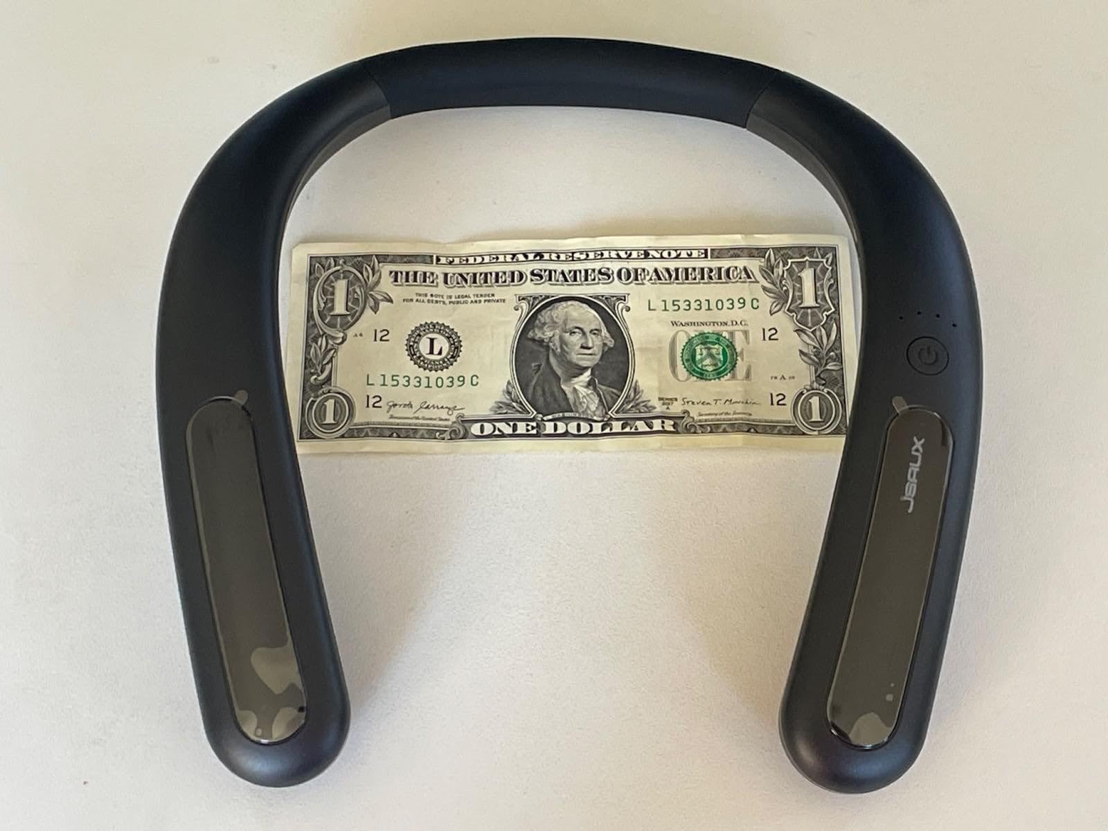 JSAUX Battery Pack Compatible for Meta Quest 3S/3/2, 10000mAh PD Fast Portable Rechargeble Power Bank (Extend 4-6 H Playtime) with Belt Clip and Lanyard,for Oculus 3S/3/2, PS VR2, Pico 4 Accessories - Customer Photo 4