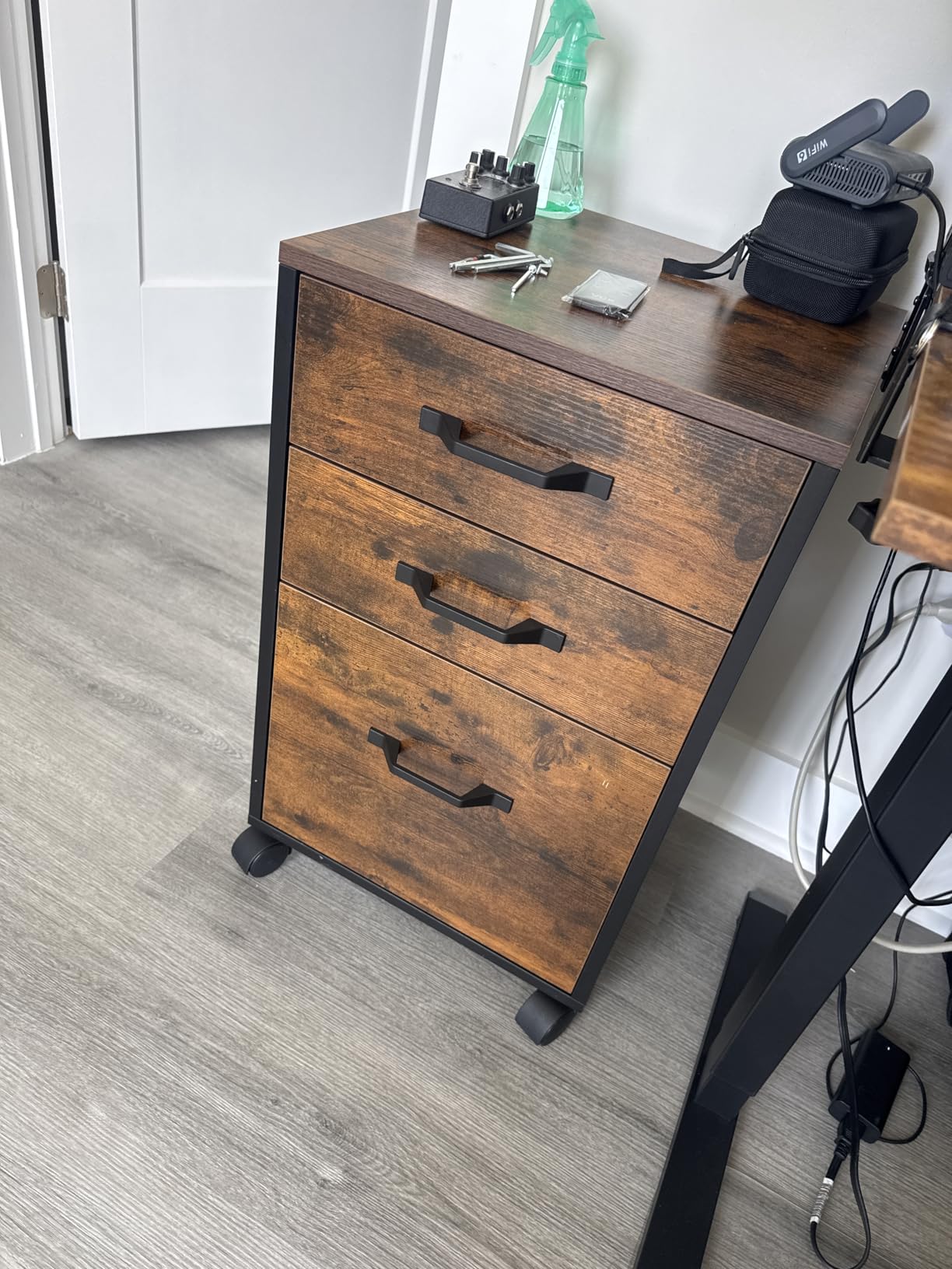 VASAGLE File Cabinet, 3 Drawers Filing Cabinet for Home Office, with Wheels, for A4, Letter Sized Documents, Hanging File Folders, Ink Black UOFC065B16 Customer Review VASAGLE File Cabinet, 3 Drawers Filing Cabinet for Home Office, with Wheels, for A4, Letter Sized Documents, Hanging File Folders, Ink Black UOFC065B16 - Customer Photo 2