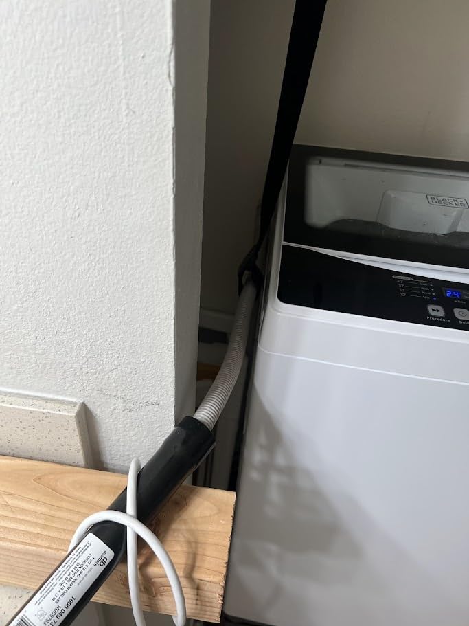 BLACK+DECKER 4.1 Cu. Ft. Top Loading Washing Machine with Agitator, Full Size Washing Machine with Glass Lid and Stainless Steel Tub, Machine with LED Display, 10 Wash Cycles, 120V, BTLW41MW, White - Customer Photo 2