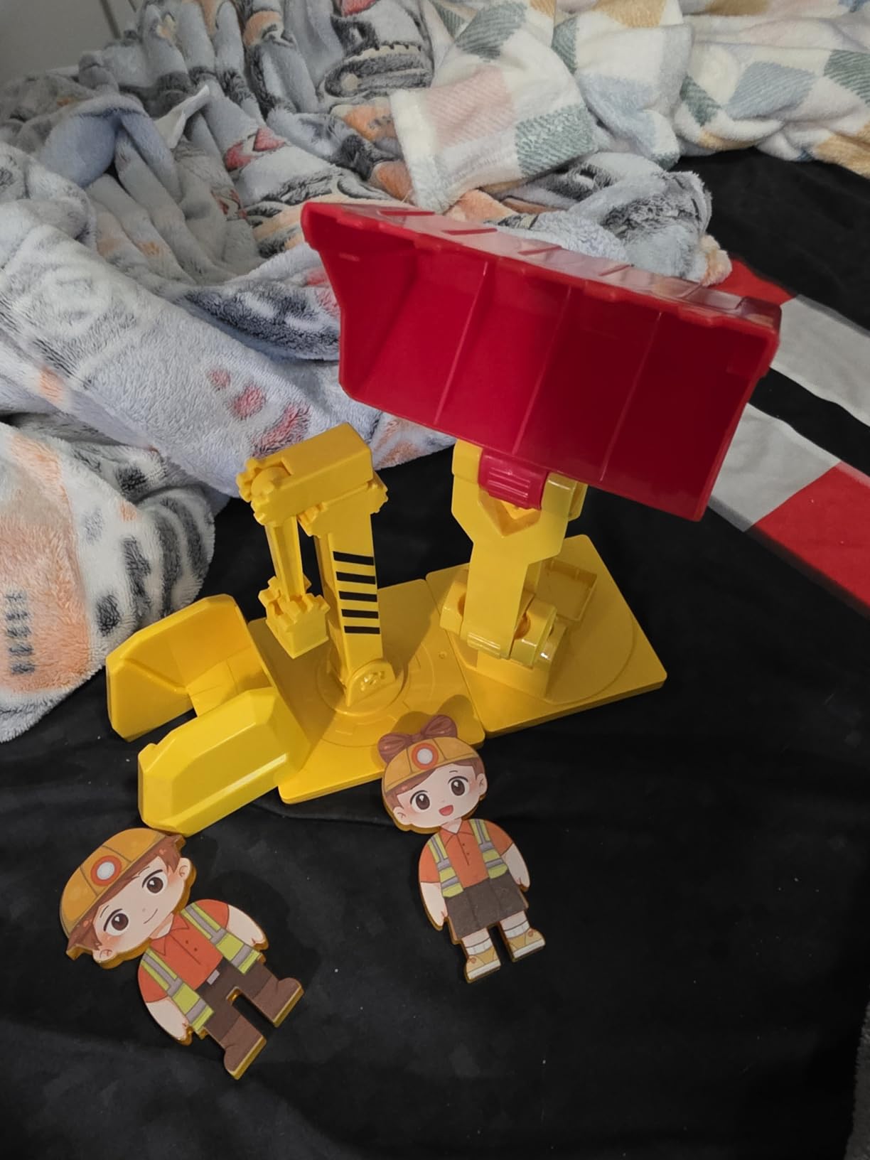 Dinosaur Toys Magnetic Tiles Lava Dinosaur World Set - Magnetic Blocks Building Toys for Kids 3-5 5-7 Girls Boys Toys Age 4-6 6-8, Classroom Must Haves Toddler Sensory Toys for 3+ Year Old Kids Toys - Customer Photo 4