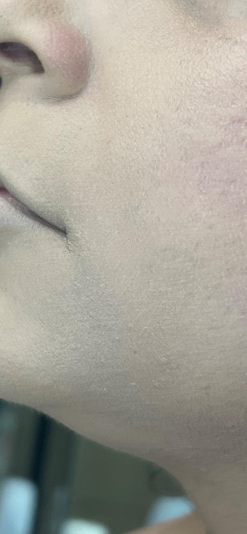 MAC M.A.C Cosmetics Studio Radiance Serum-Powered Foundation - NW11 (Lightest Beige) - 1 fl oz / 30 mL - Customer Photo 3