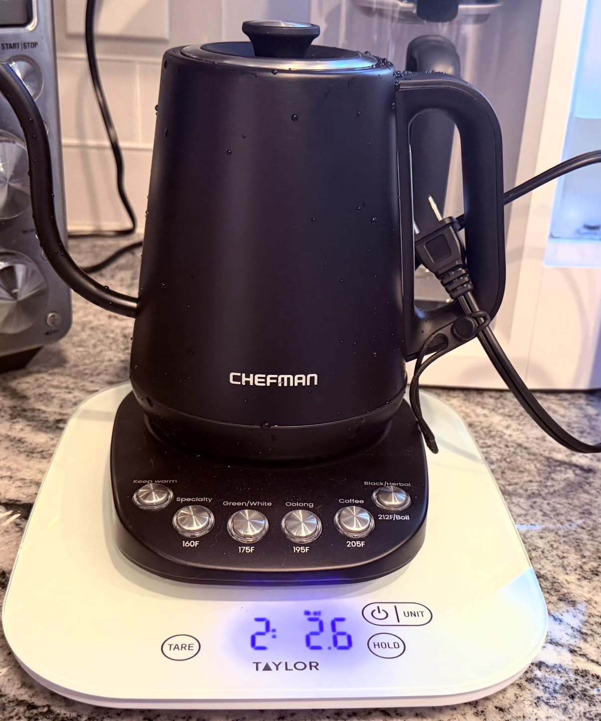 Chefman Gooseneck Electric Kettle, 0.8L Pour Over Tea Kettle for Coffee and Tea, One-Touch Operation, Boil-Dry Protection, Auto Shut-Off, Ultra-Fast Hot Water Boiler – Black - Customer Photo 5