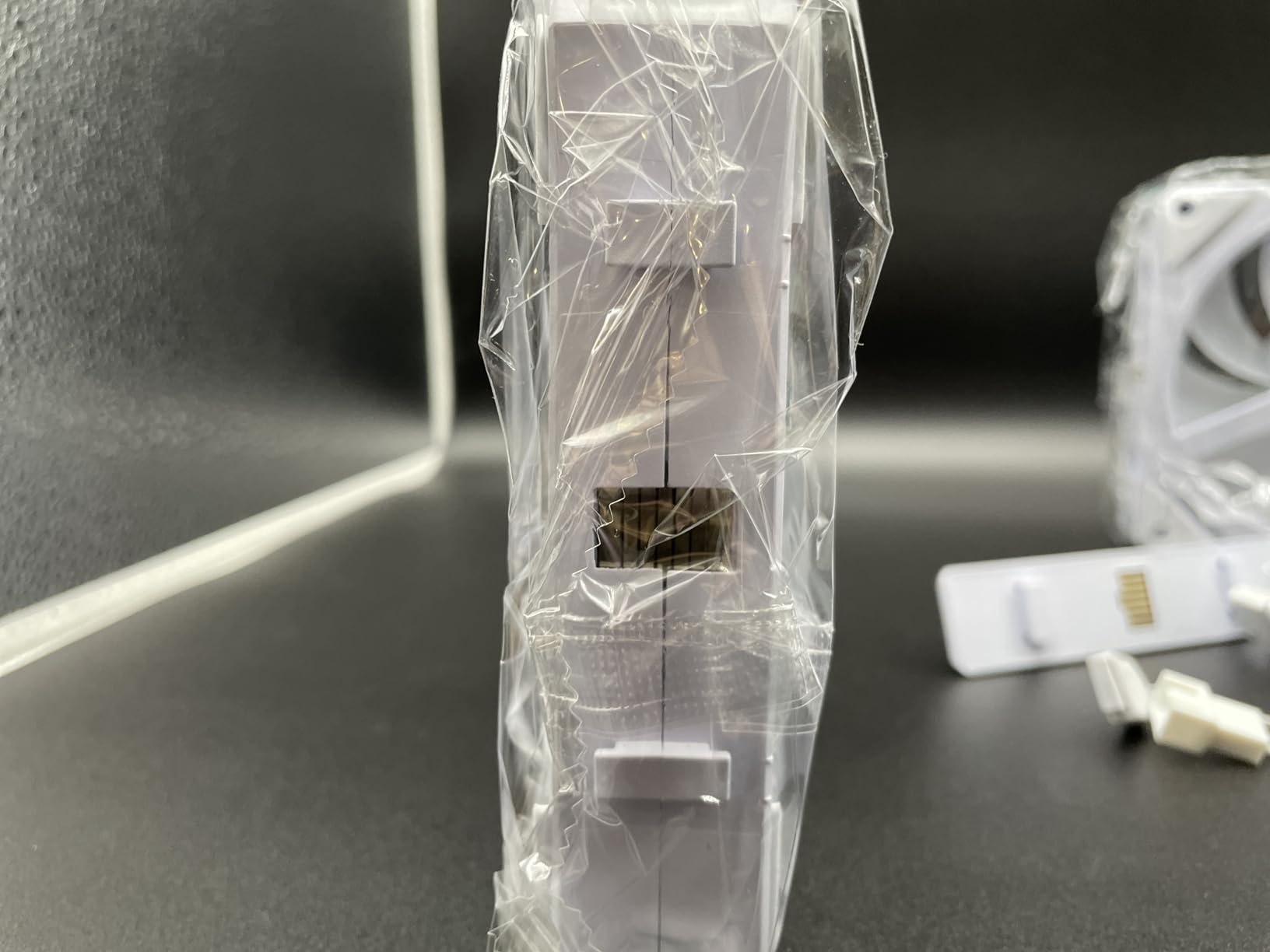 CORSAIR RS120 ARGB 120mm PWM Fans – Daisy-Chain Connection – Low-Noise – Magnetic Dome Bearing – Triple Pack – Black - Customer Photo 5