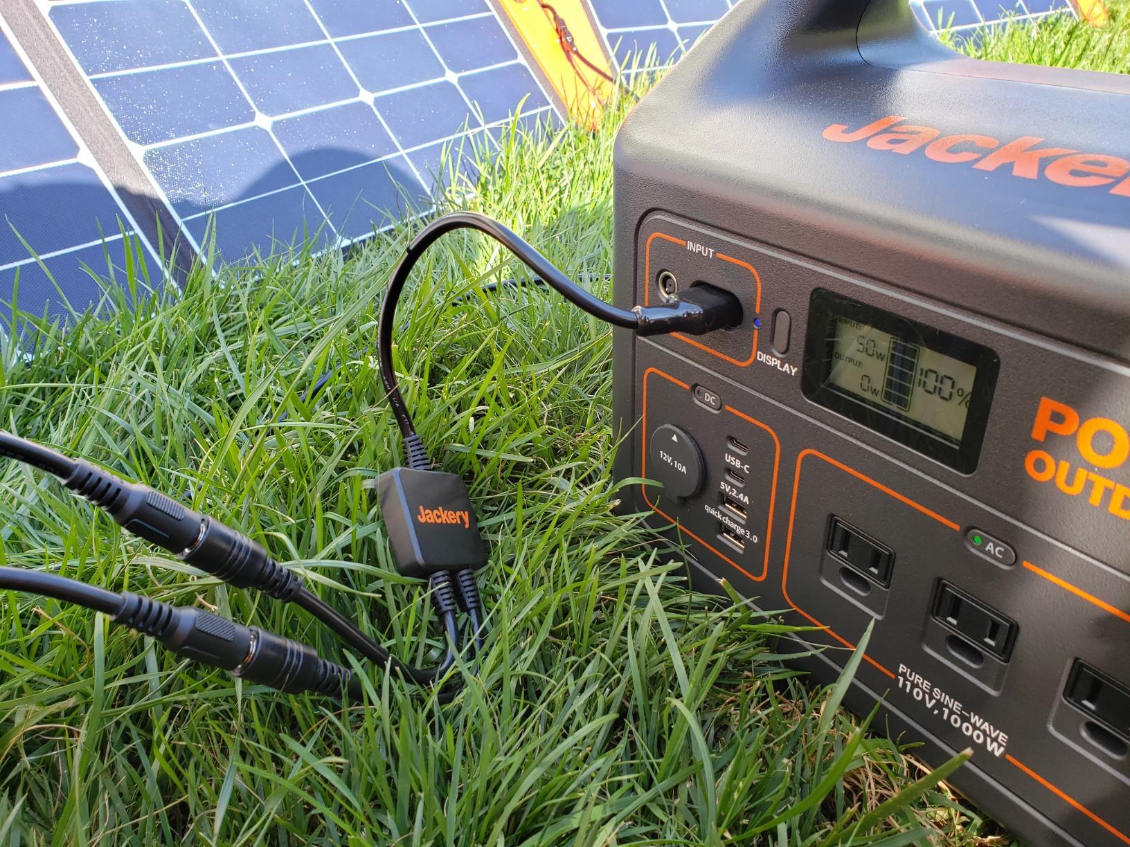 Jackery SolarSaga 100W Bifacial Portable Solar Panel for Explorer 240/300/500/1000/1500 Power Stations, Foldable Solar Cell Solar Charger with USB Outputs for Phones, Rooftops, Outdoor Camping and RVs - Customer Photo 2