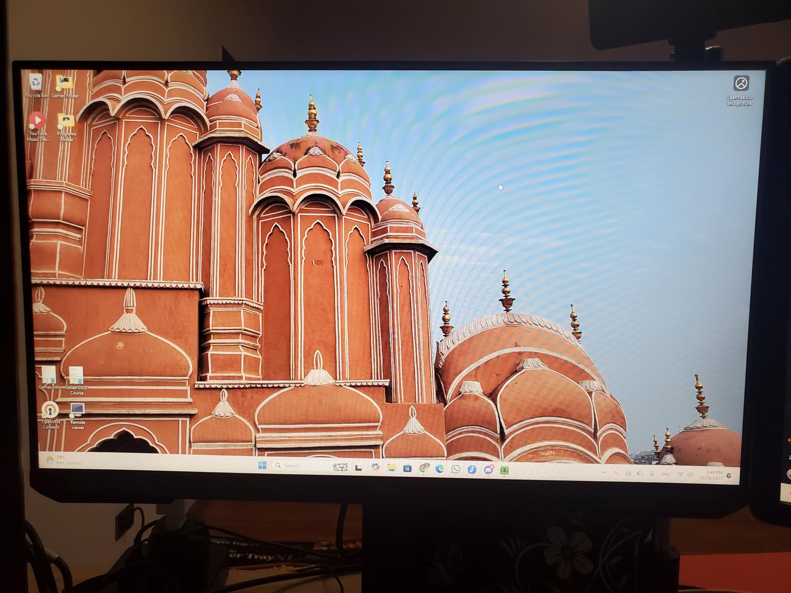 Samsung 24-Inch Odyssey G3 (G30D) Series FHD Gaming Monitor, 1ms, 180Hz, AMD FreeSync, Adjustable Stand, Black Equalizer, Virtual Aim Point, Eye Saver Mode, Flicker-Free, LS24DG302ENXZA - Customer Photo 1