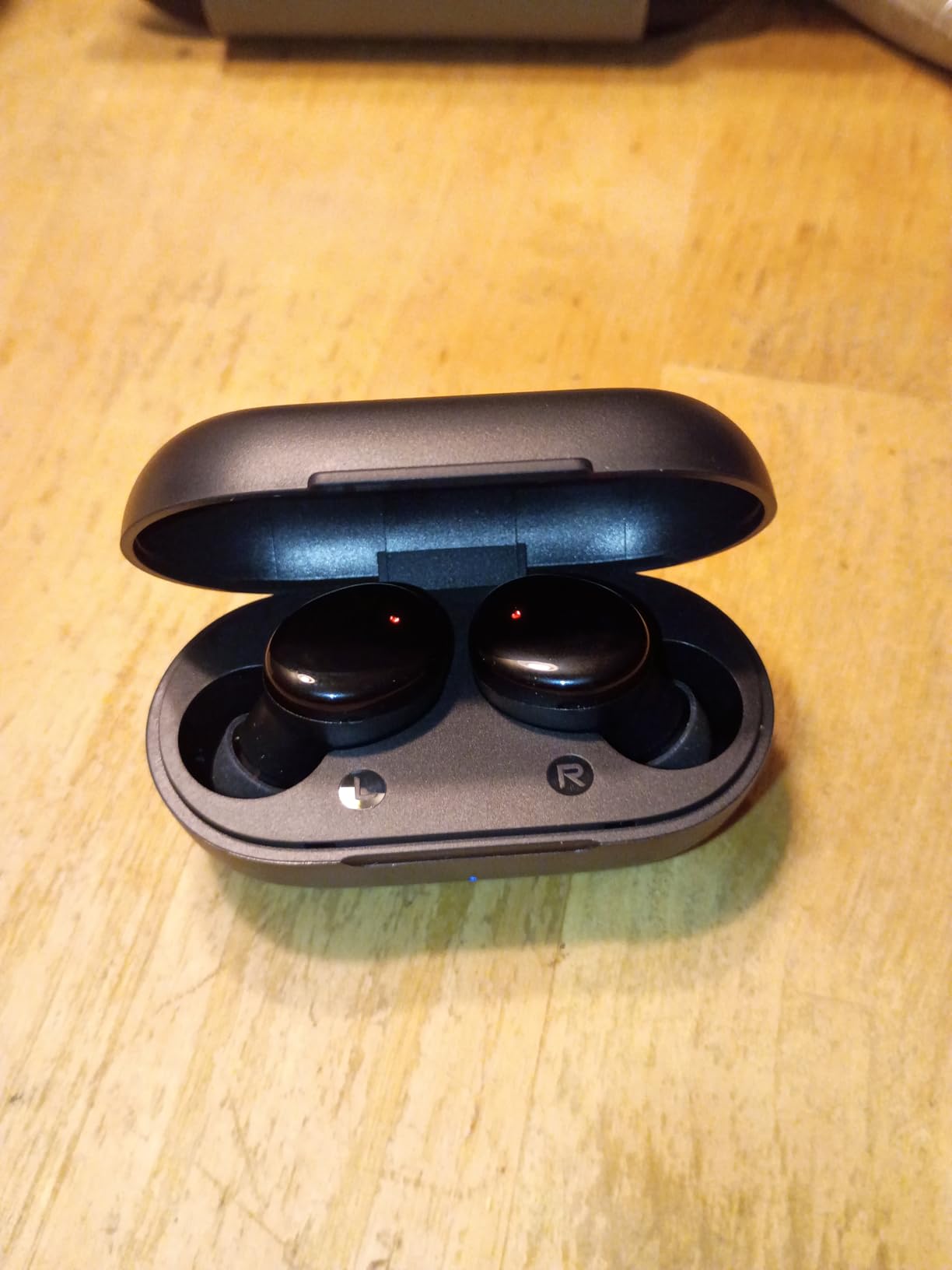 kurdene Wireless Earbuds Bluetooth 5.3 in Ear Buds Light Weight Headphones,Deep Bass Sound,Built in Mics Headset,Clear Calls Earphones for Sports Workout - Customer Photo 3