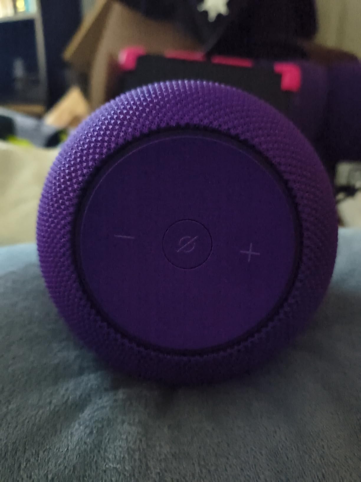 Introducing Amazon Echo Dot Max, Alexa speaker with room-filling sound and built-in smart home hub, with Alexa+ Early Access, Glacier White - Customer Photo 2