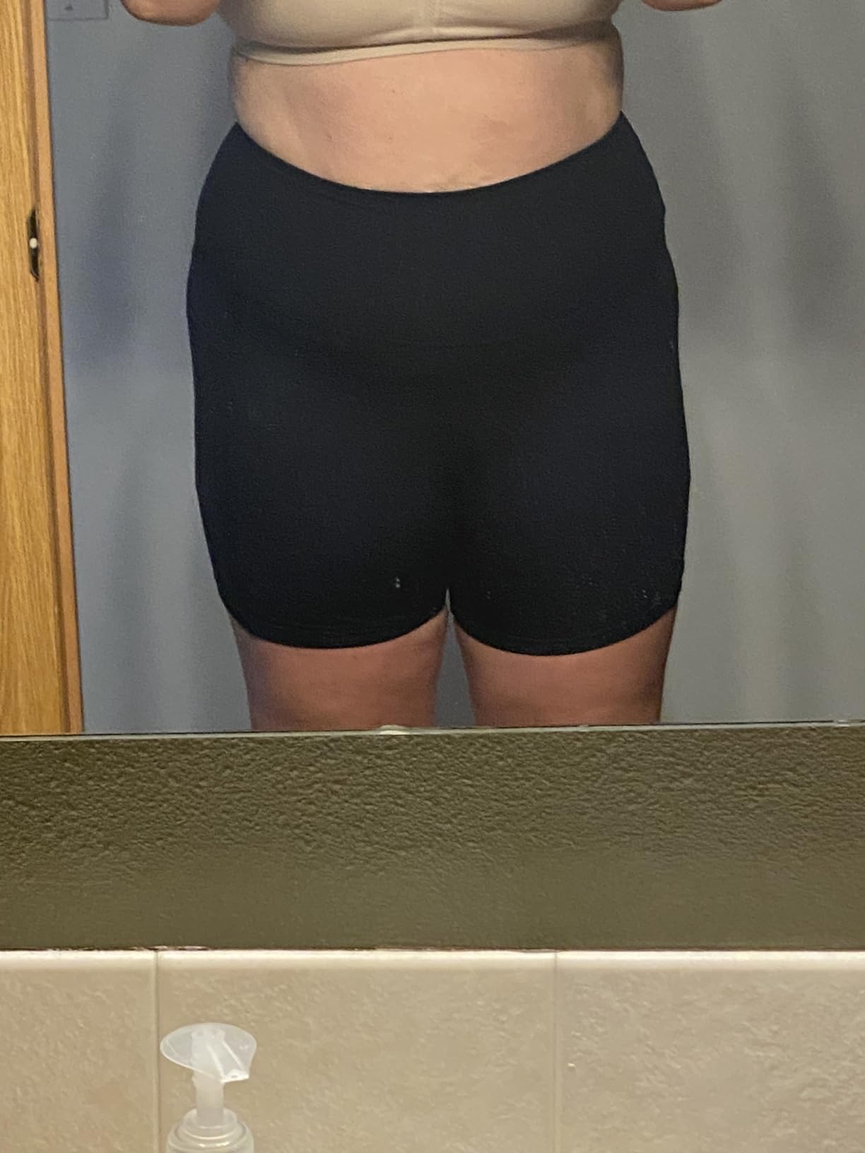 GOELIA Tweed Blazers Jacket for Women 2025 Fall Winter Womens Blazer Beige Holiday Party Outfits Plaid Business Casual Work Trendy Womens Suits Jackets Clothes Vacation Fashion Clothes Customer Review GOELIA Tweed Blazers Jacket for Women 2025 Fall Winter Womens Blazer Beige Holiday Party Outfits Plaid Business Casual Work Trendy Womens Suits Jackets Clothes Vacation Fashion Clothes - Customer Photo 2