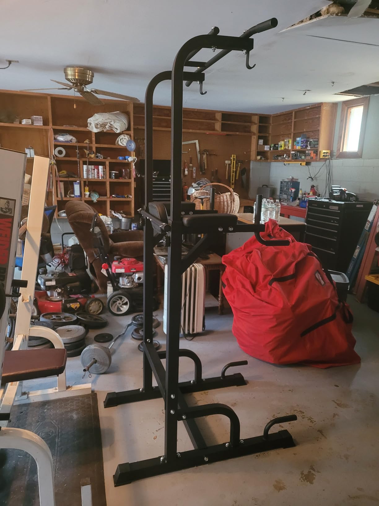 BangTong&Li Power Tower, Pull Up Bar Dip Station/Stand for Home Gym Strength Training Workout Equipment - Customer Photo 1