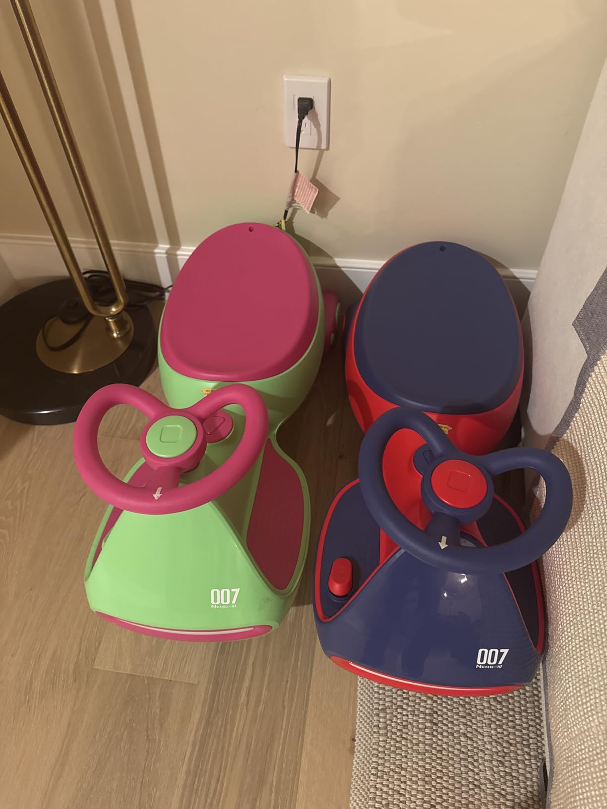 FanttikRide N7 Pro Electric Wiggle Car with Pedal, Rechargeable Battery, CyberWiggle, 2 in 1 Swing Car, 2 Speeds Max 4 Mph, Anti-Rollover, Flashing Wheels, Bluetooth, for Ages 3 and Up, 150 Lbs, Pink - Customer Photo 2