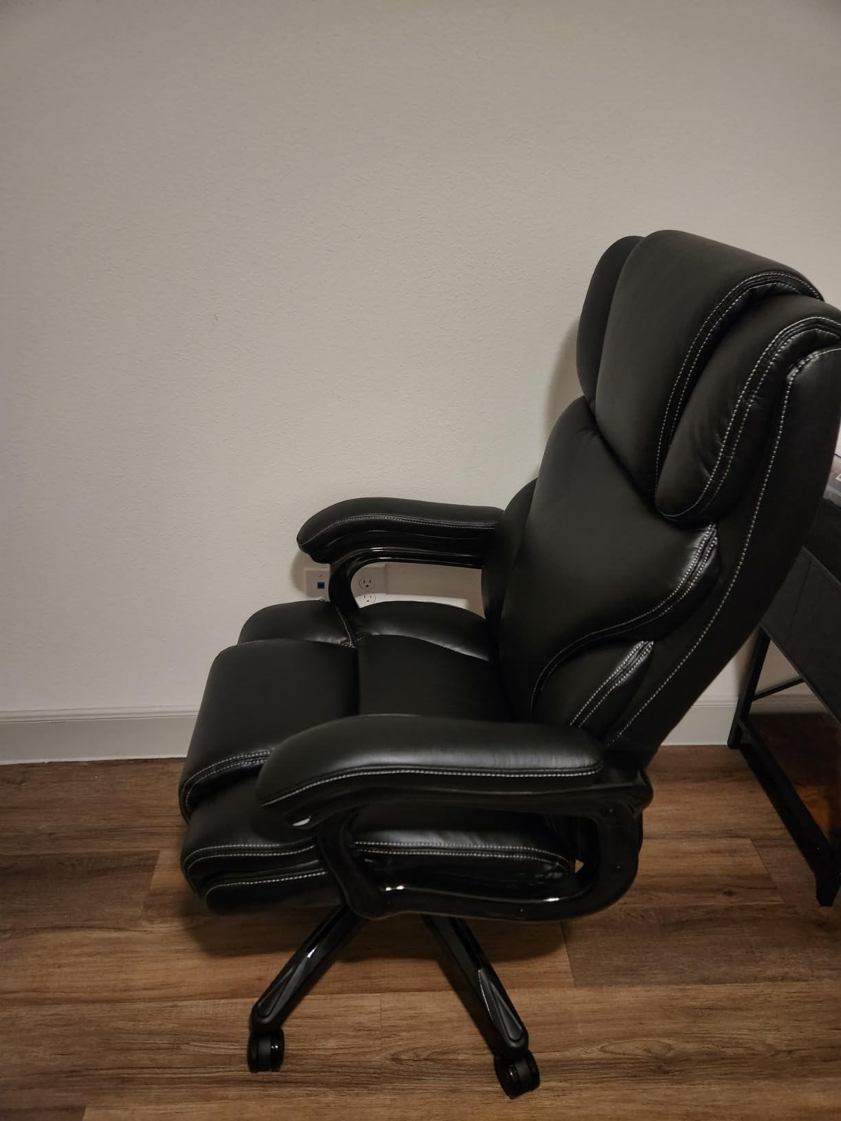 Office Chair, Ergonomic Big and Tall 500lbs Computer Desk Chairs, Heavy Duty Executive Breathable Leather Chair with Adjustable High Back, Lumbar Support Swivel PC Chair - Customer Photo 1