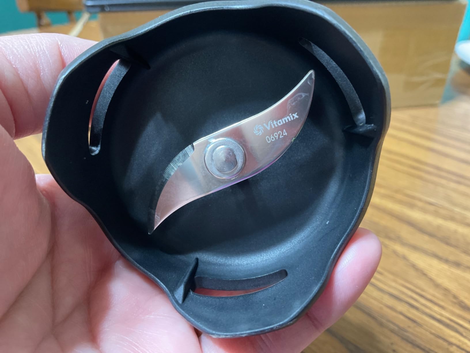 Vitamix 2-Speed Immersion Blender + Whisk Attachment, Professional-Grade Hand Blender with 350-Watt Motor and Stainless-Steel Blade, Black - Customer Photo 2