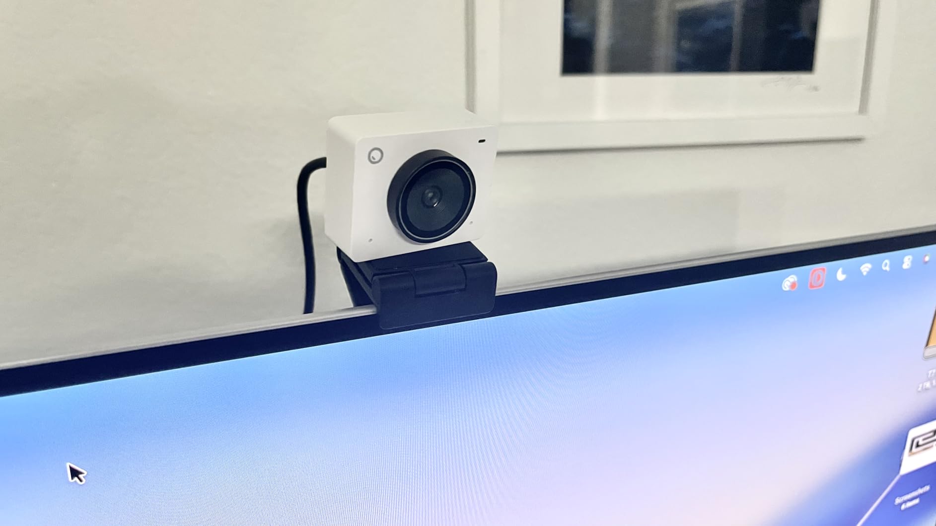 OBSBOT Meet 2-4K Webcam for PC with 1/2