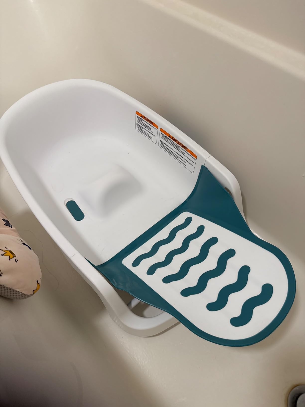 The First Years 4-in-1 Reclining Baby Bathtub - Adjustable Recline for Custom Comfort for Newborn to Toddler - All-in-1 Baby Bath Seat Adjusts as Baby Grows - Ages 0 to 24 Months - Customer Photo 2